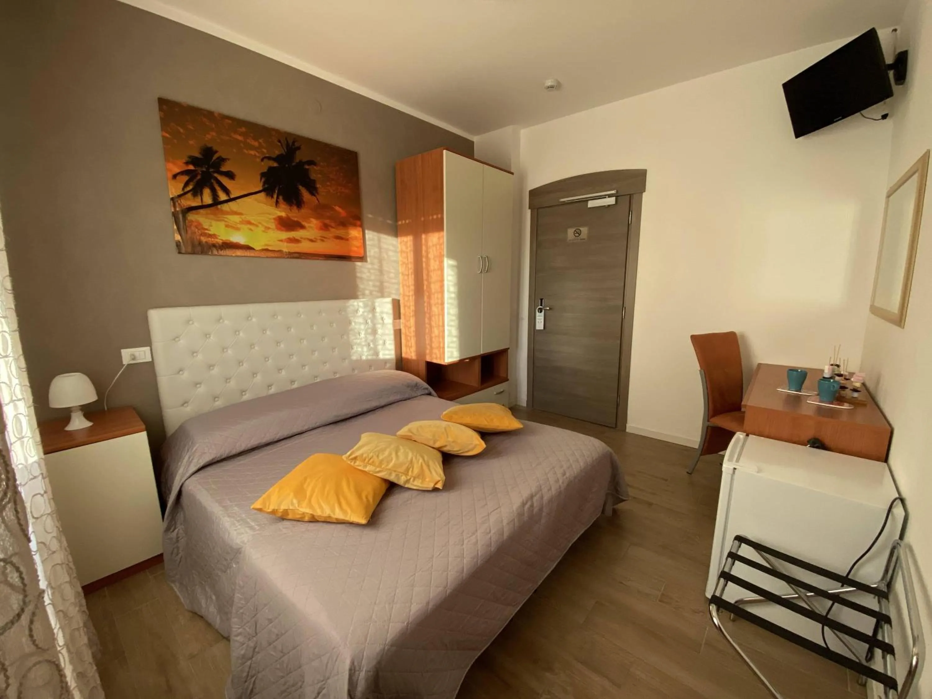 Photo of the whole room, Bed in Hotel Villa Del Mar