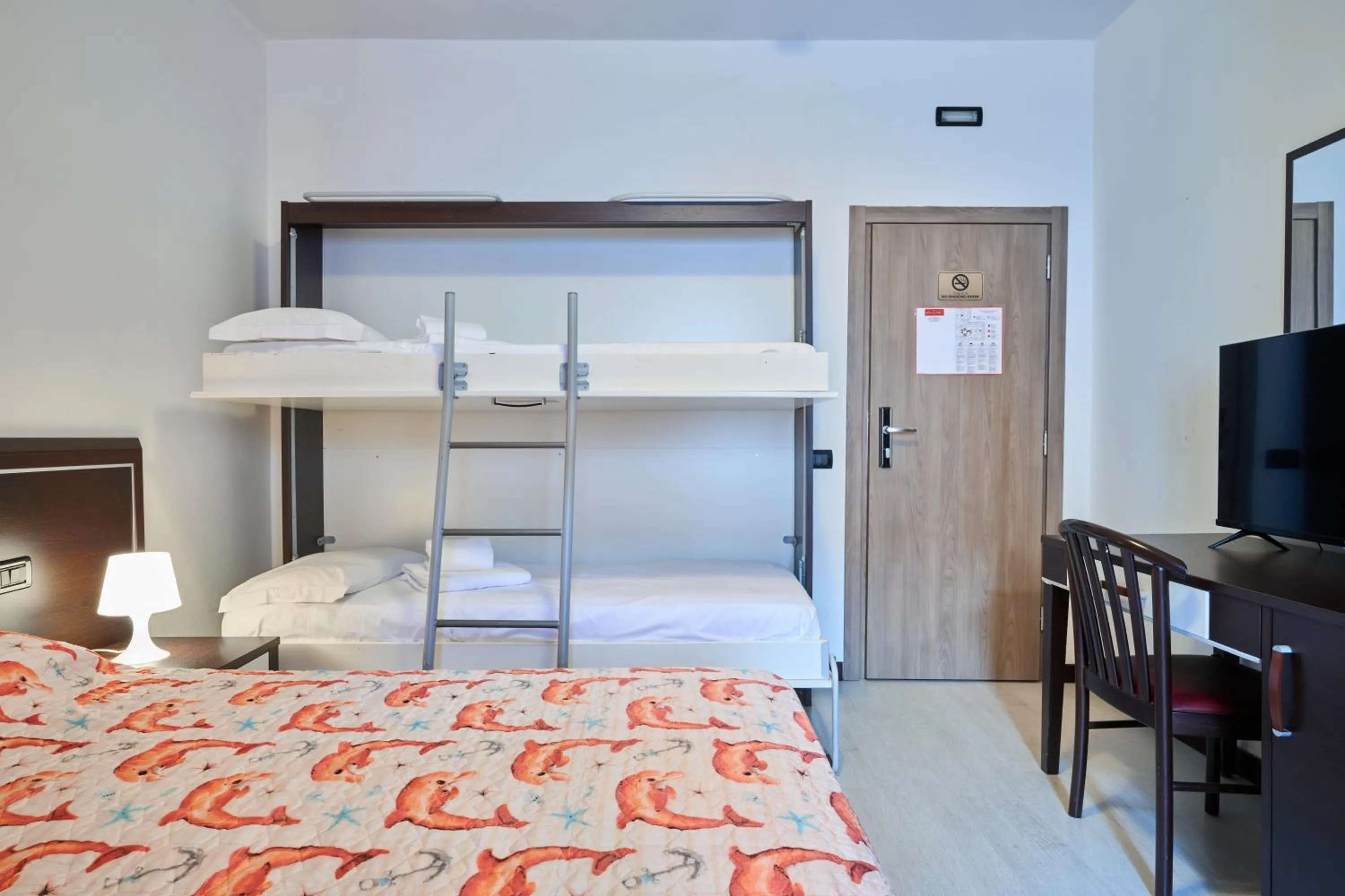 TV and multimedia, Bed in Hotel Villa Del Mar