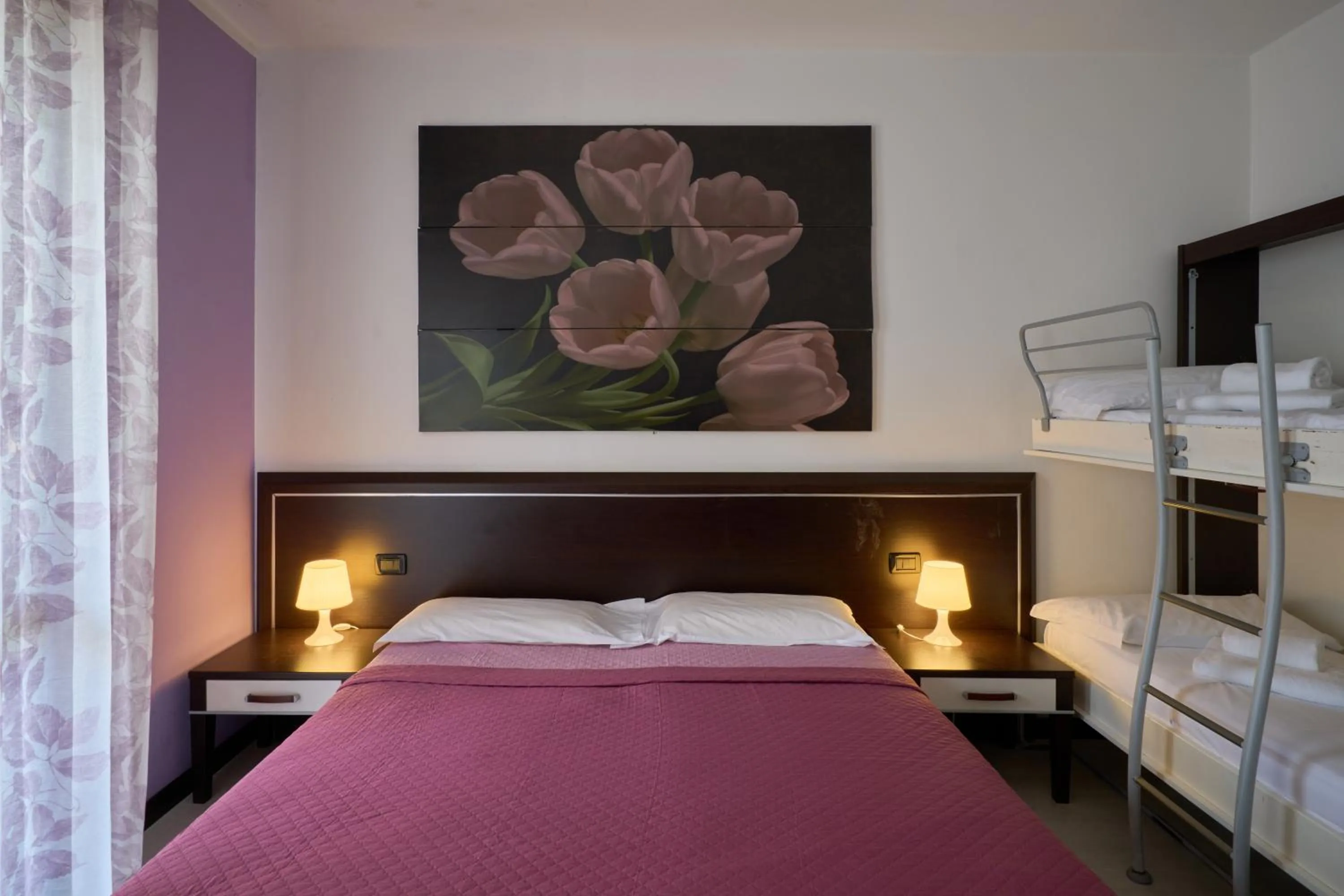 Photo of the whole room, Bed in Hotel Villa Del Mar