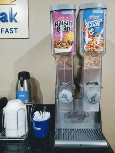 American breakfast in Days Inn & Suites by Wyndham Morris I-80