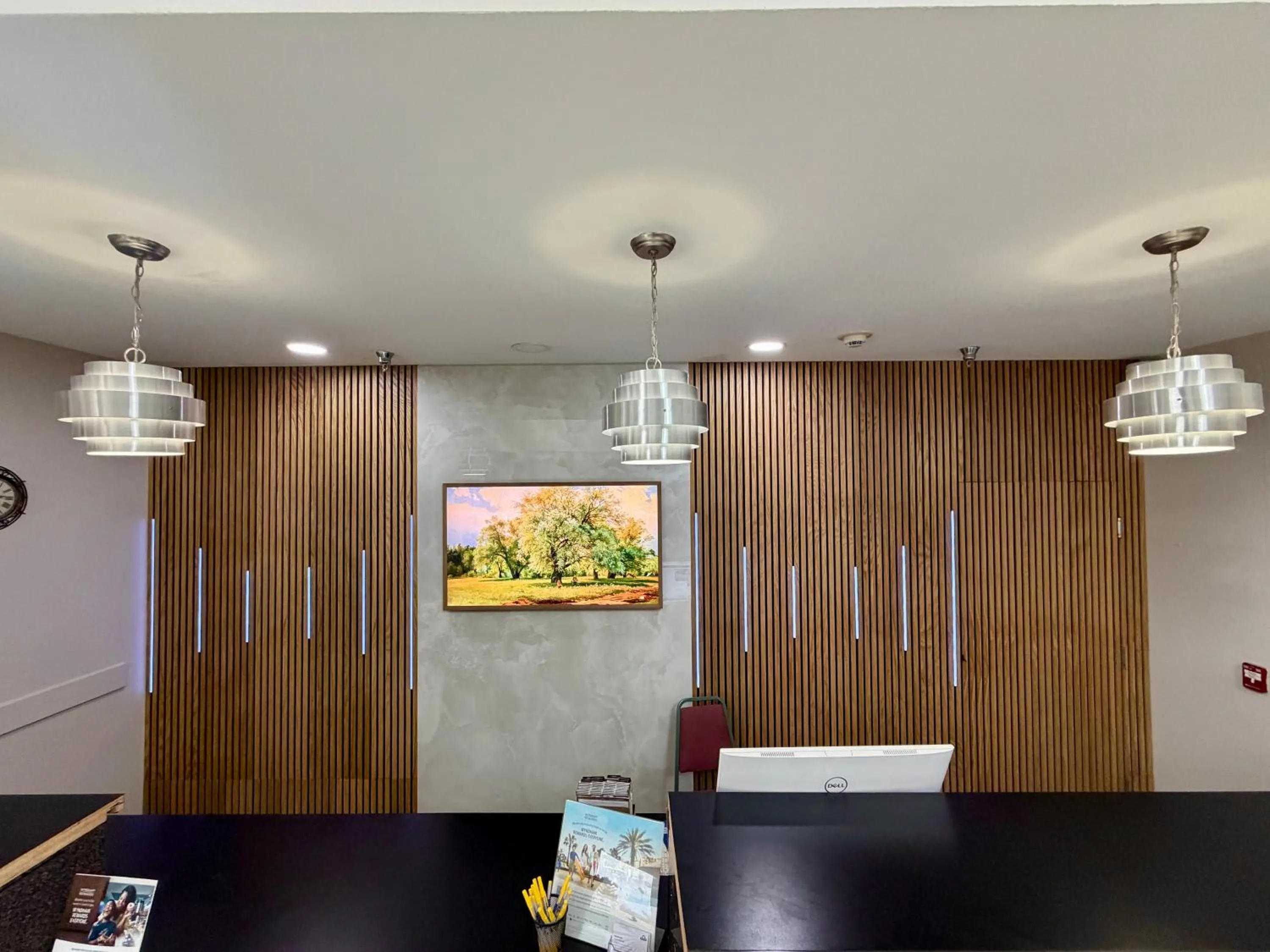 Lobby or reception in Days Inn & Suites by Wyndham Morris I-80