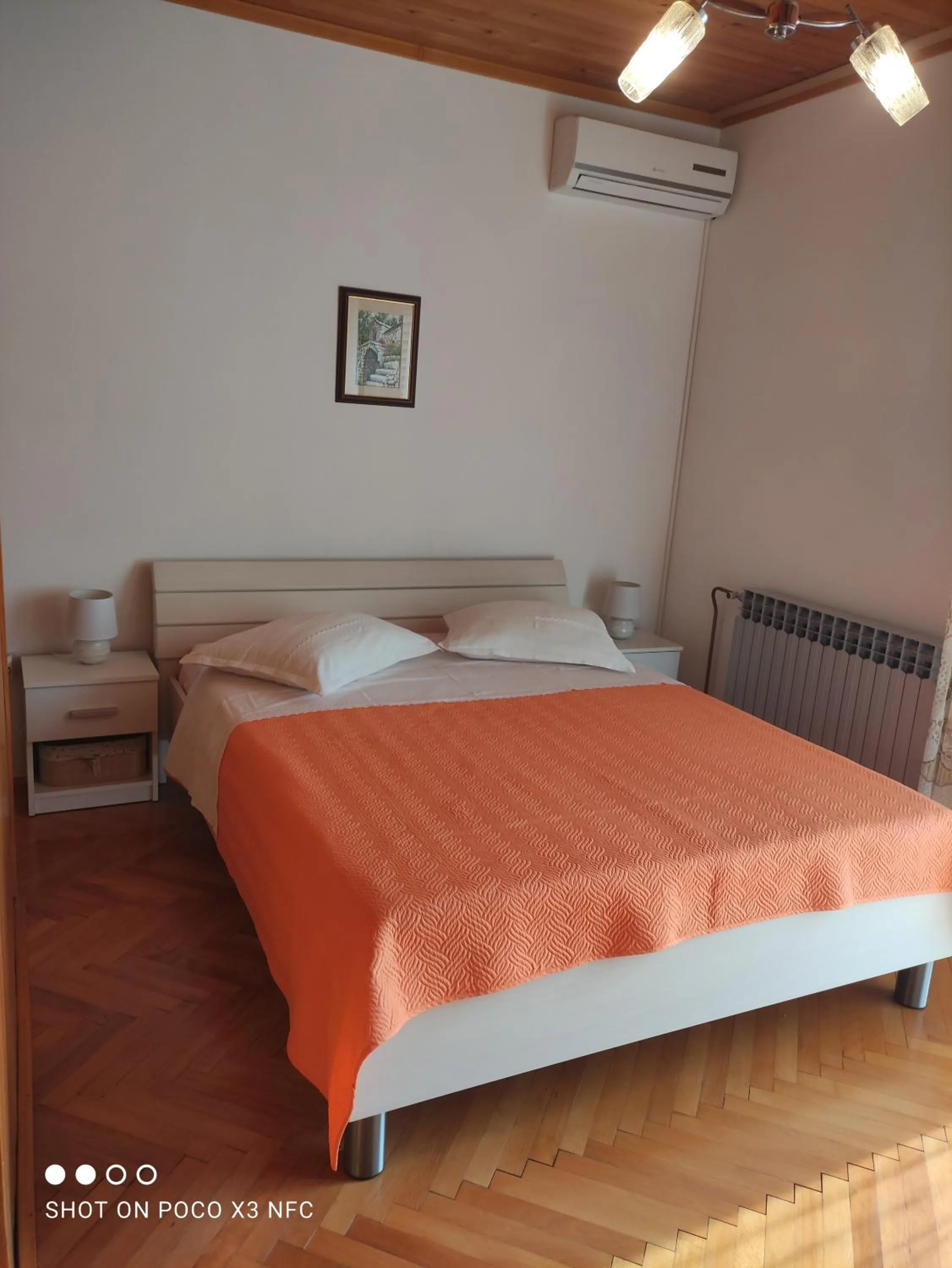 Three-Bedroom Apartment with Terrace in Villa Radić