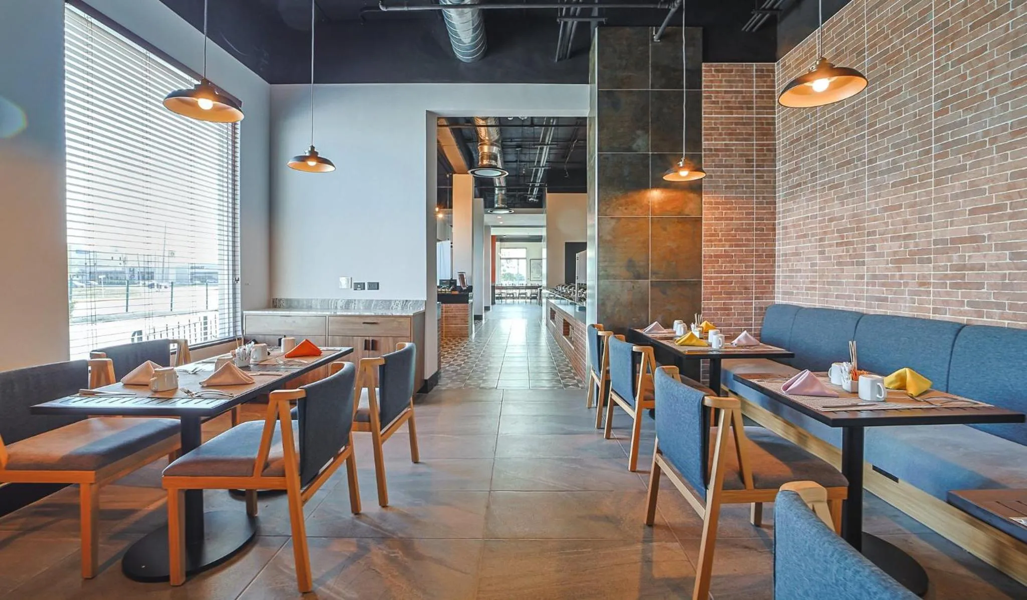 Restaurant/places to eat in Holiday Inn Reynosa Industrial Poniente by IHG