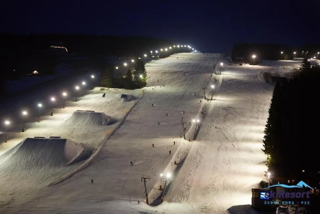 Skiing in Hotel Oddech