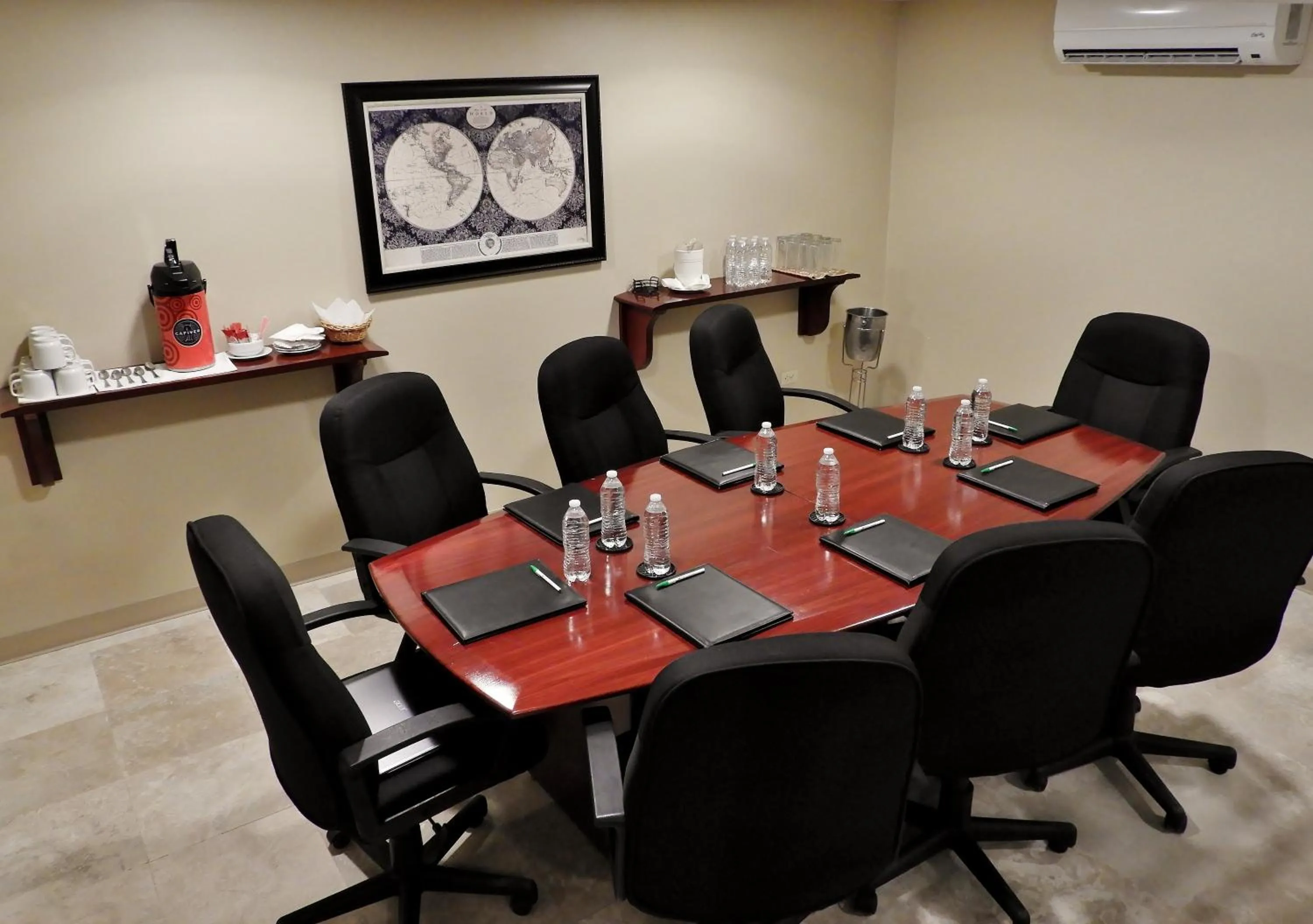 Meeting/conference room in Holiday Inn Reynosa Zona Dorada by IHG