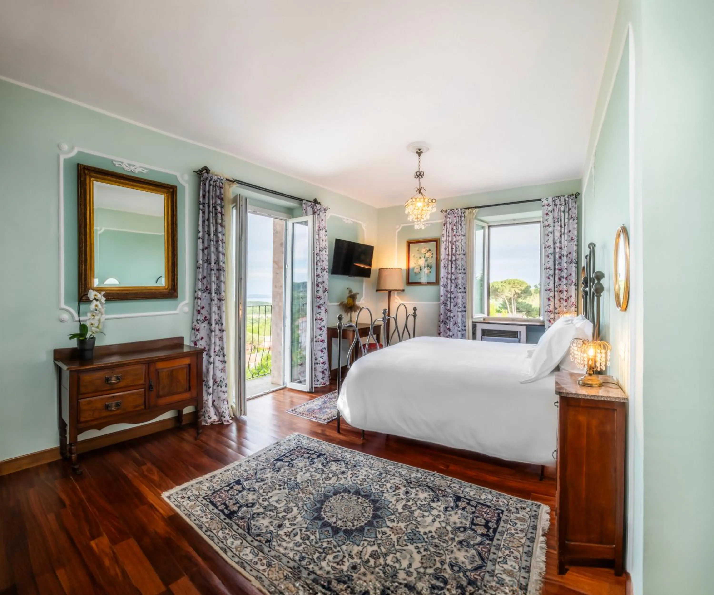 Garden view, Bed in Villa Clodia Relais