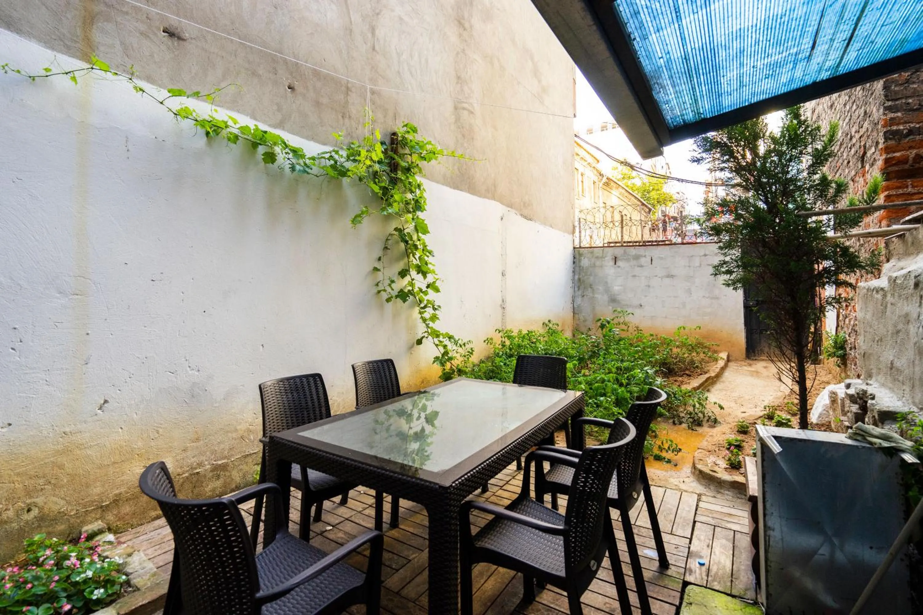 Garden in Harbour Suites Old City