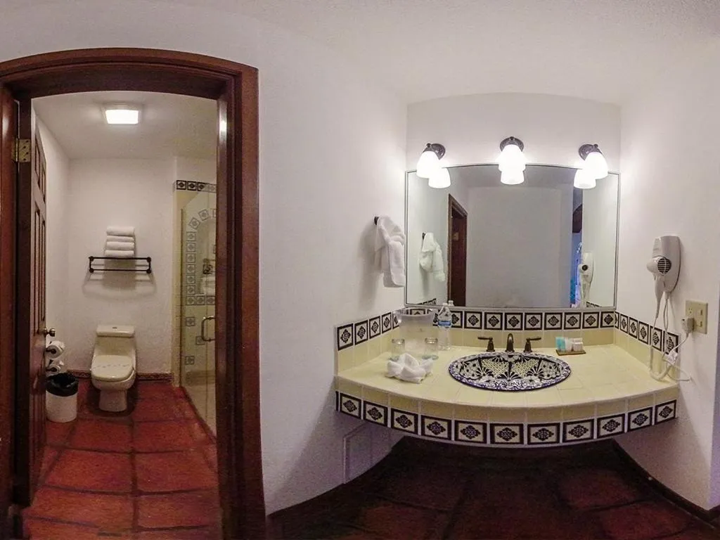 Shower in Hacienda Bajamar