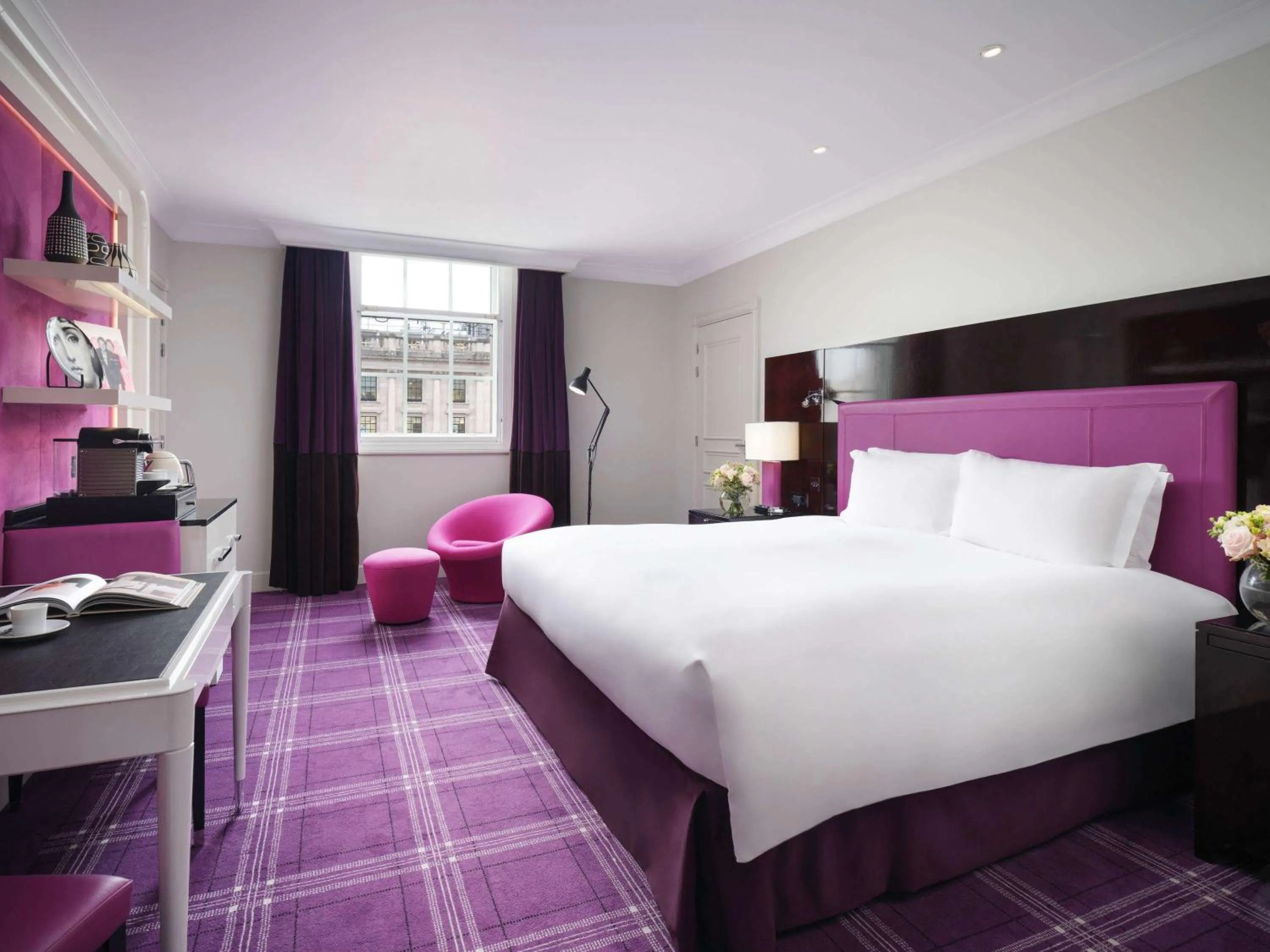 Bedroom, Bed in Sofitel London St James