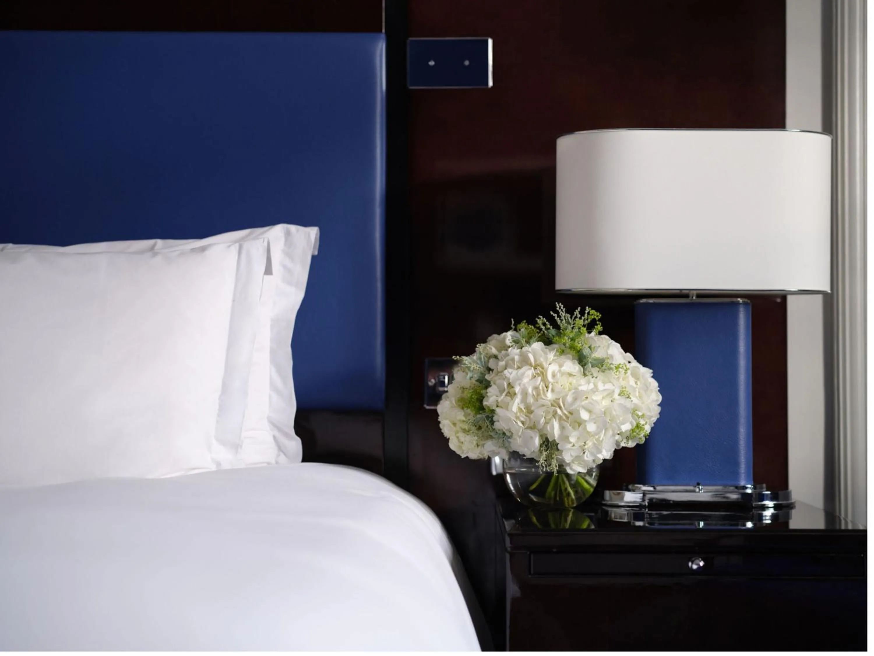 Bed in Sofitel London St James