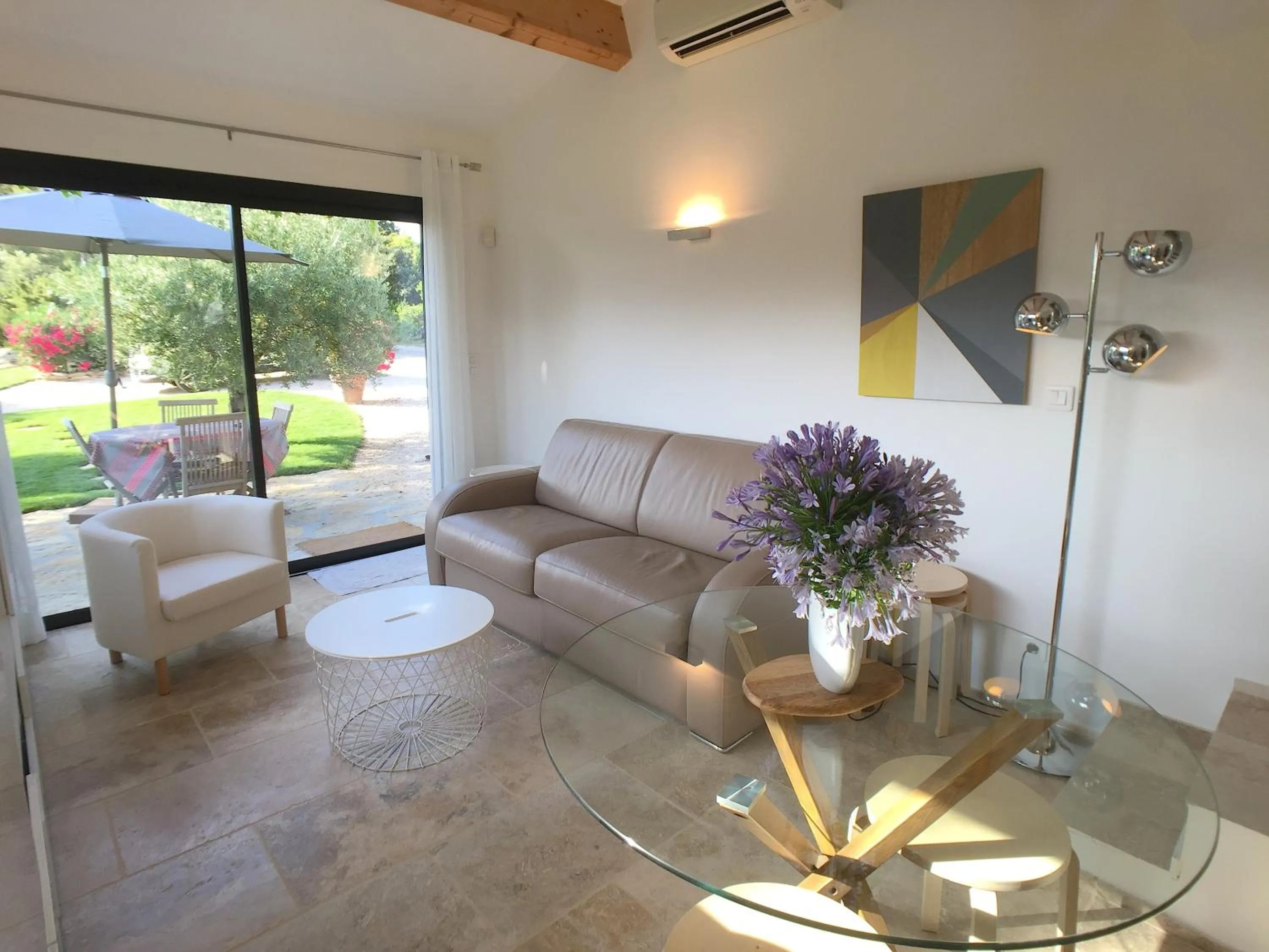 Living room in Mer et Provence