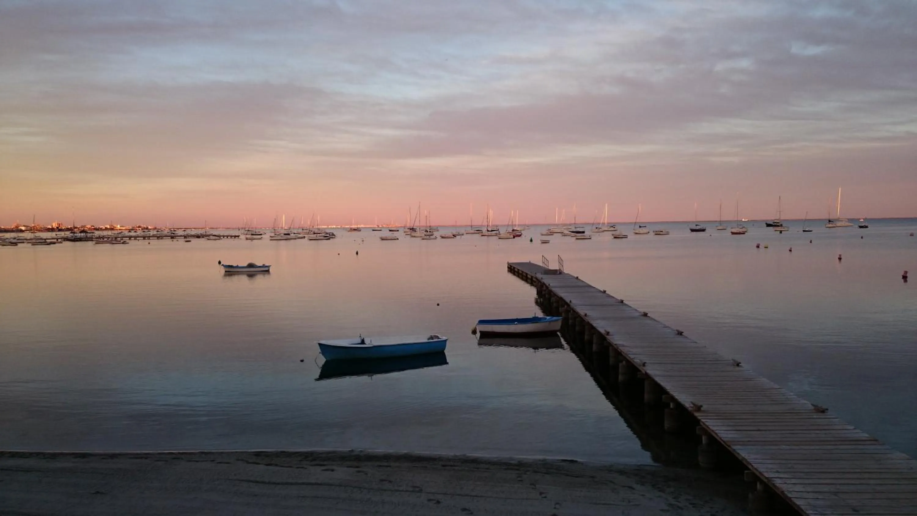 Restaurant/places to eat in Hotel El Marino