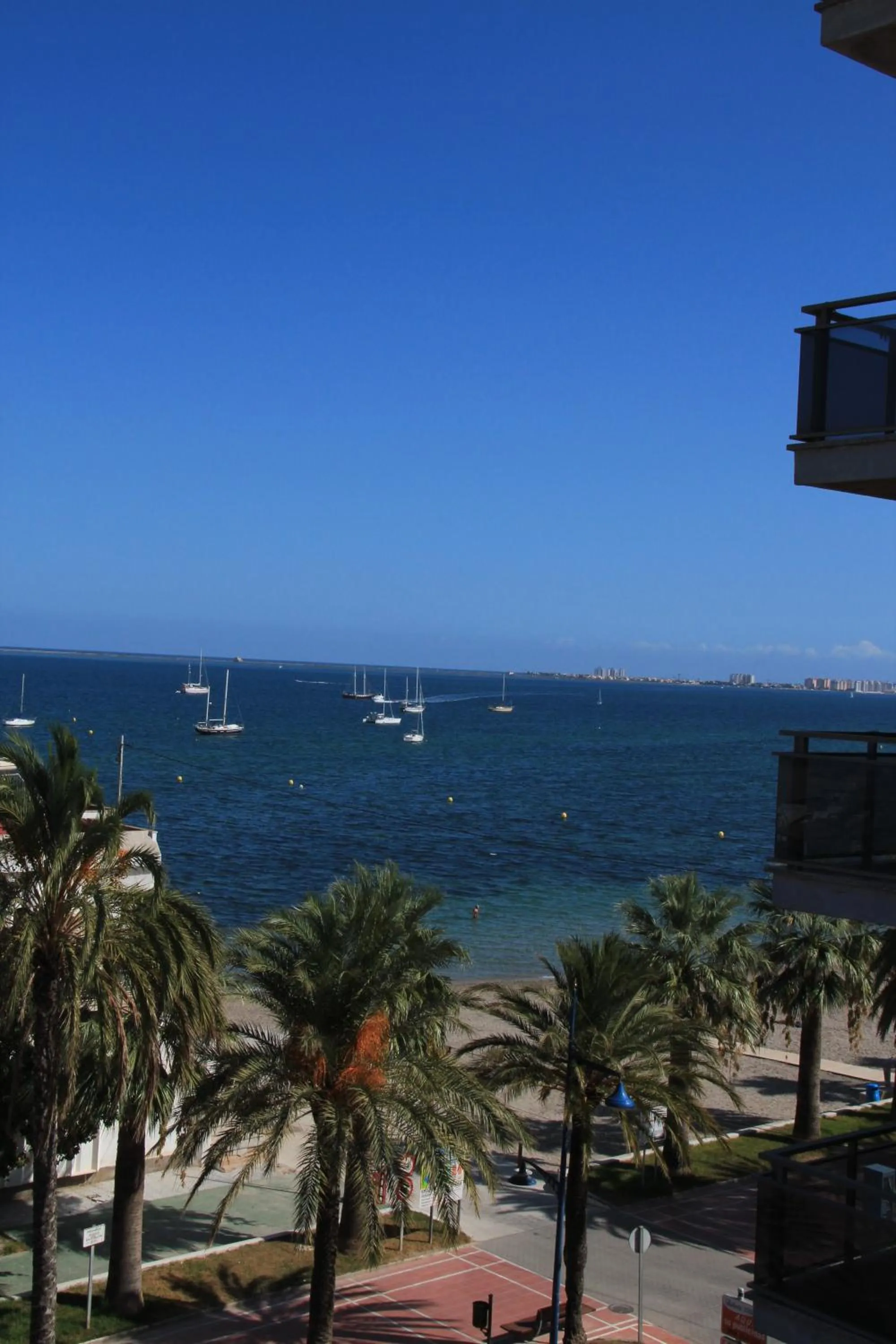 Restaurant/places to eat in Hotel El Marino