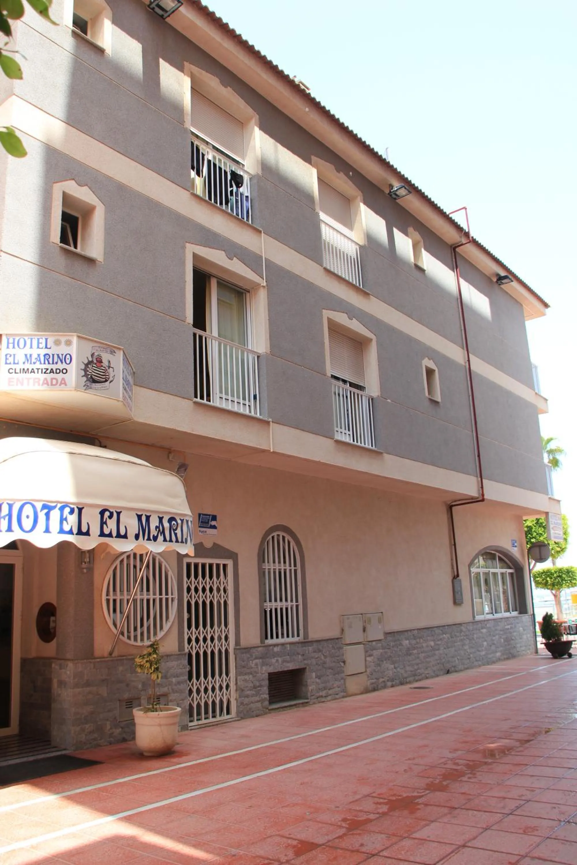 Facade/entrance in Hotel El Marino