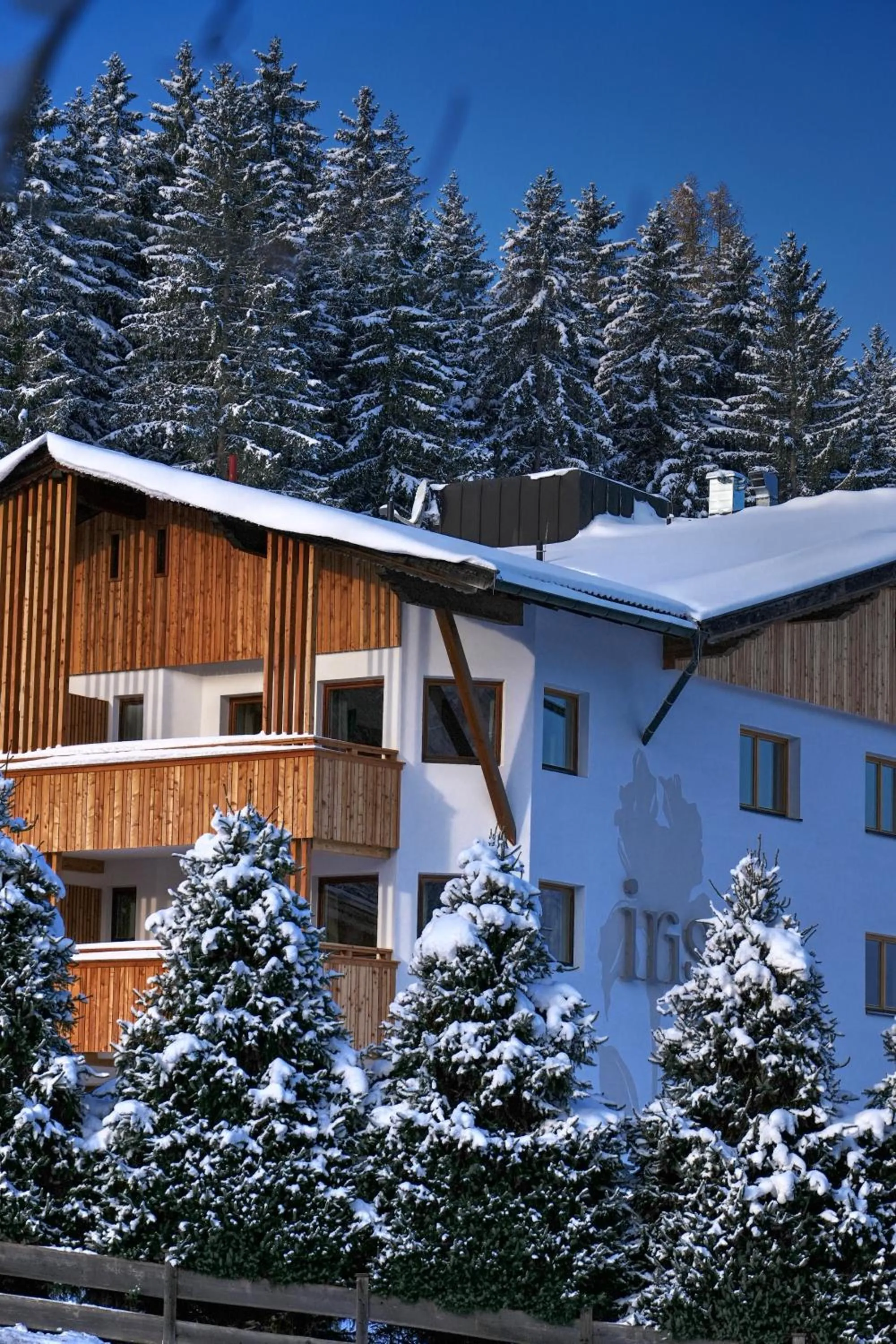 Property building in Aparthotel Iris