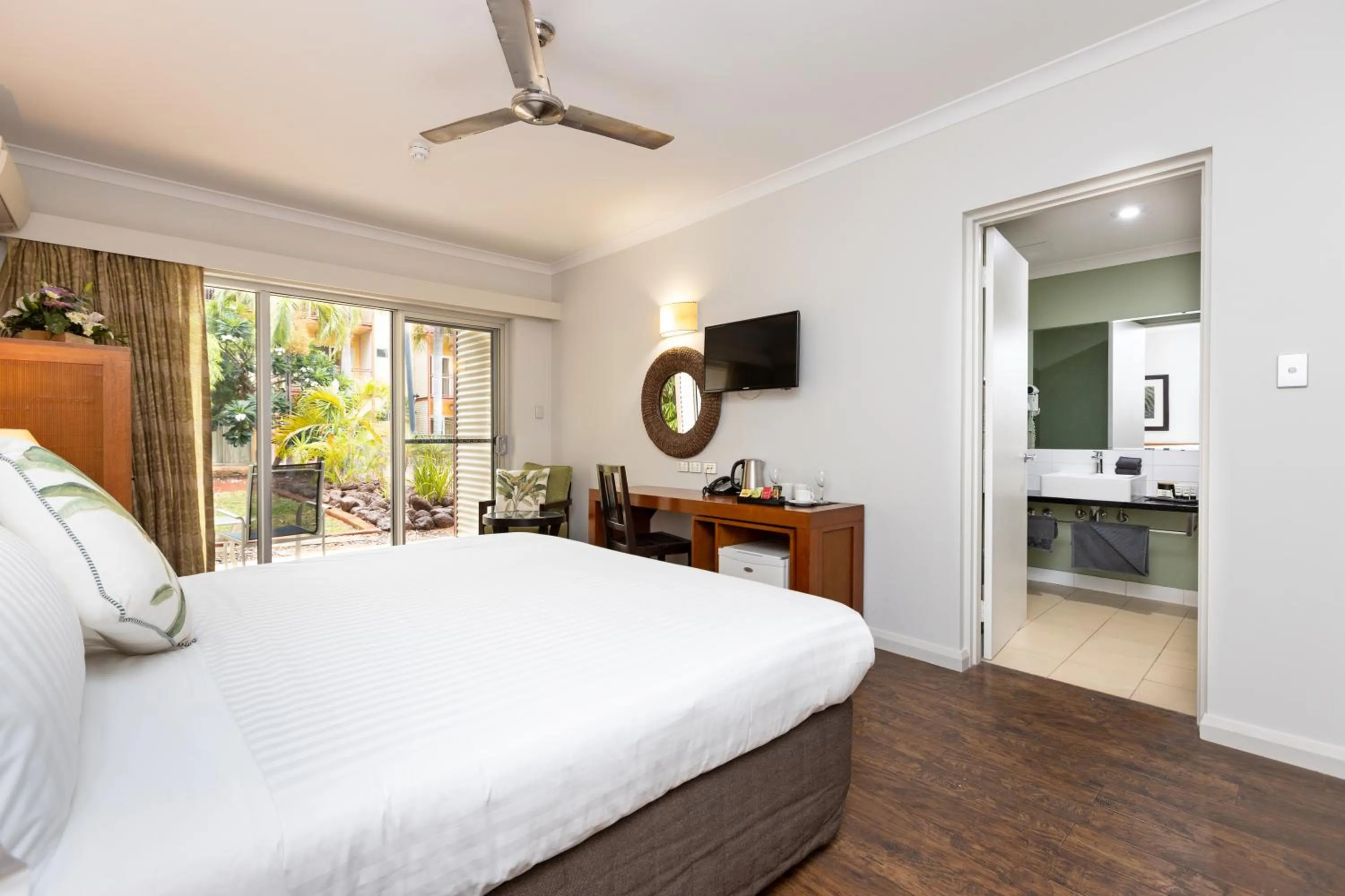 TV and multimedia, Bed in The Continental Hotel