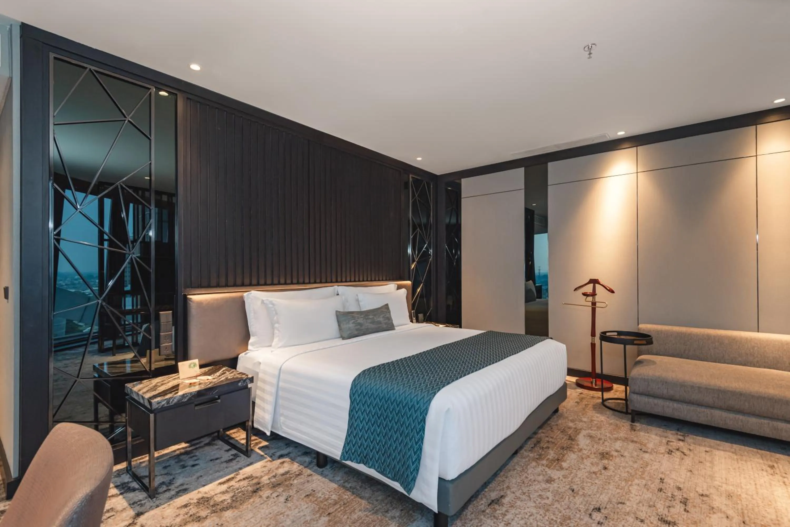 Bed in JHL Solitaire Gading Serpong