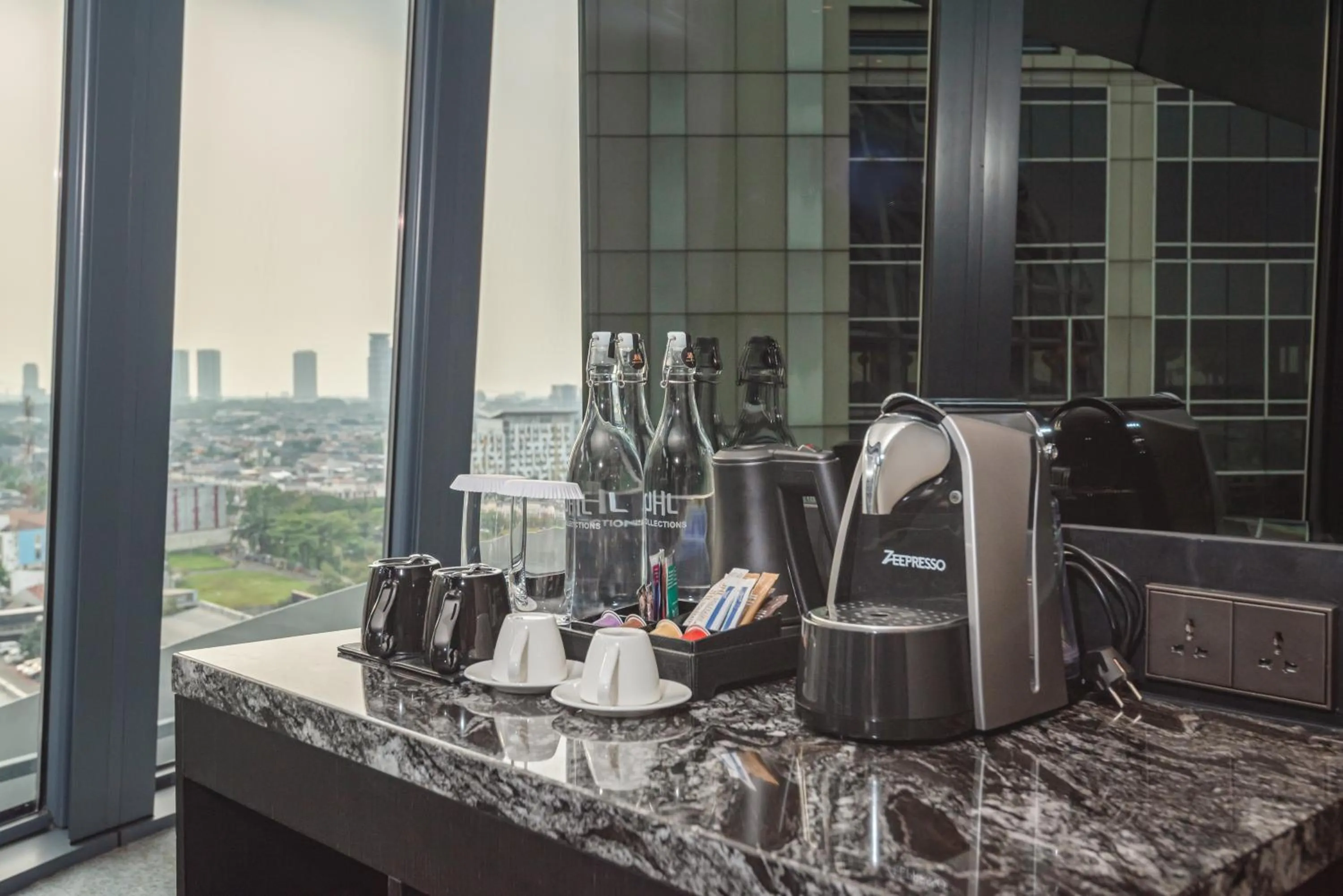 Coffee/tea facilities in JHL Solitaire Gading Serpong