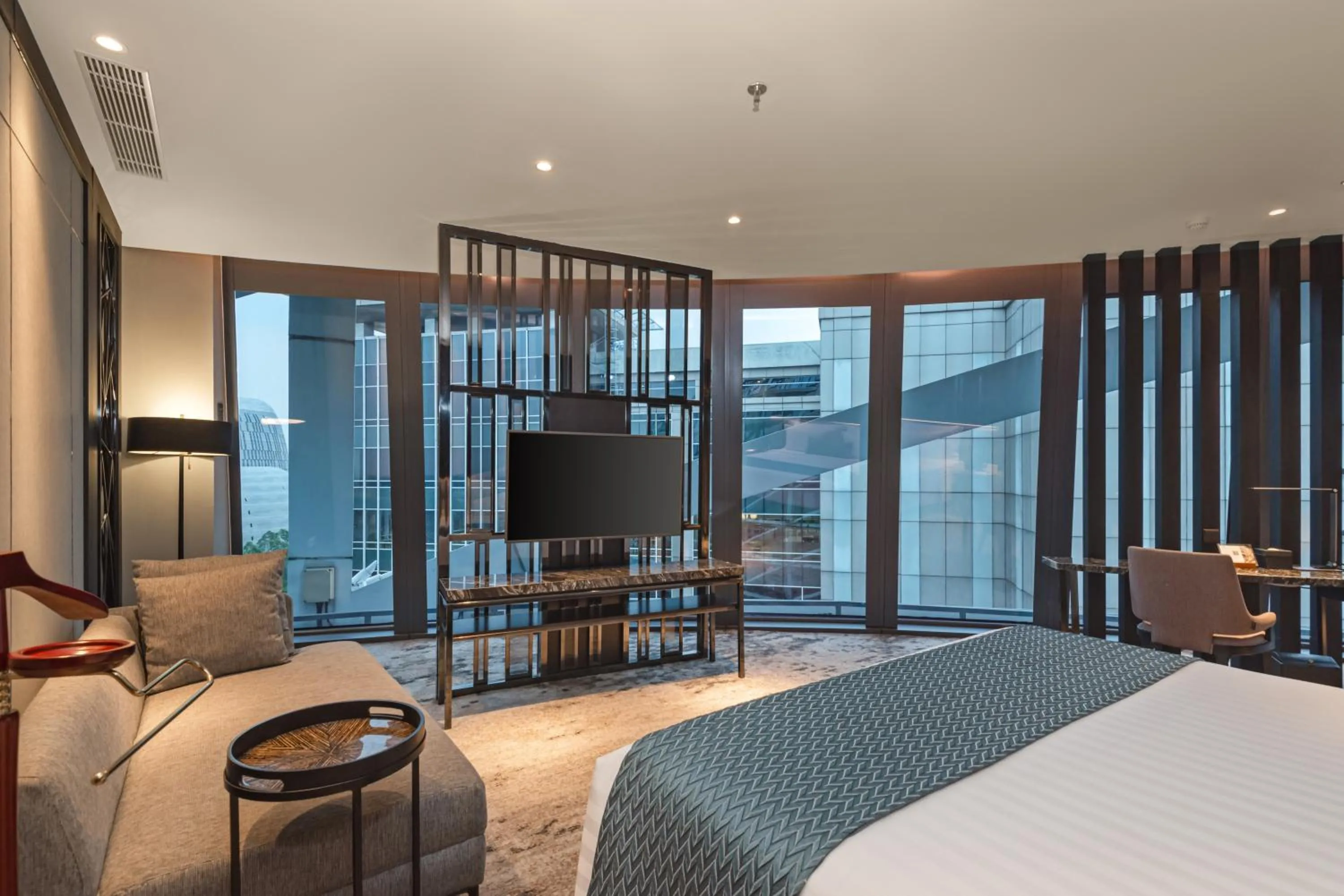 Bed in JHL Solitaire Gading Serpong