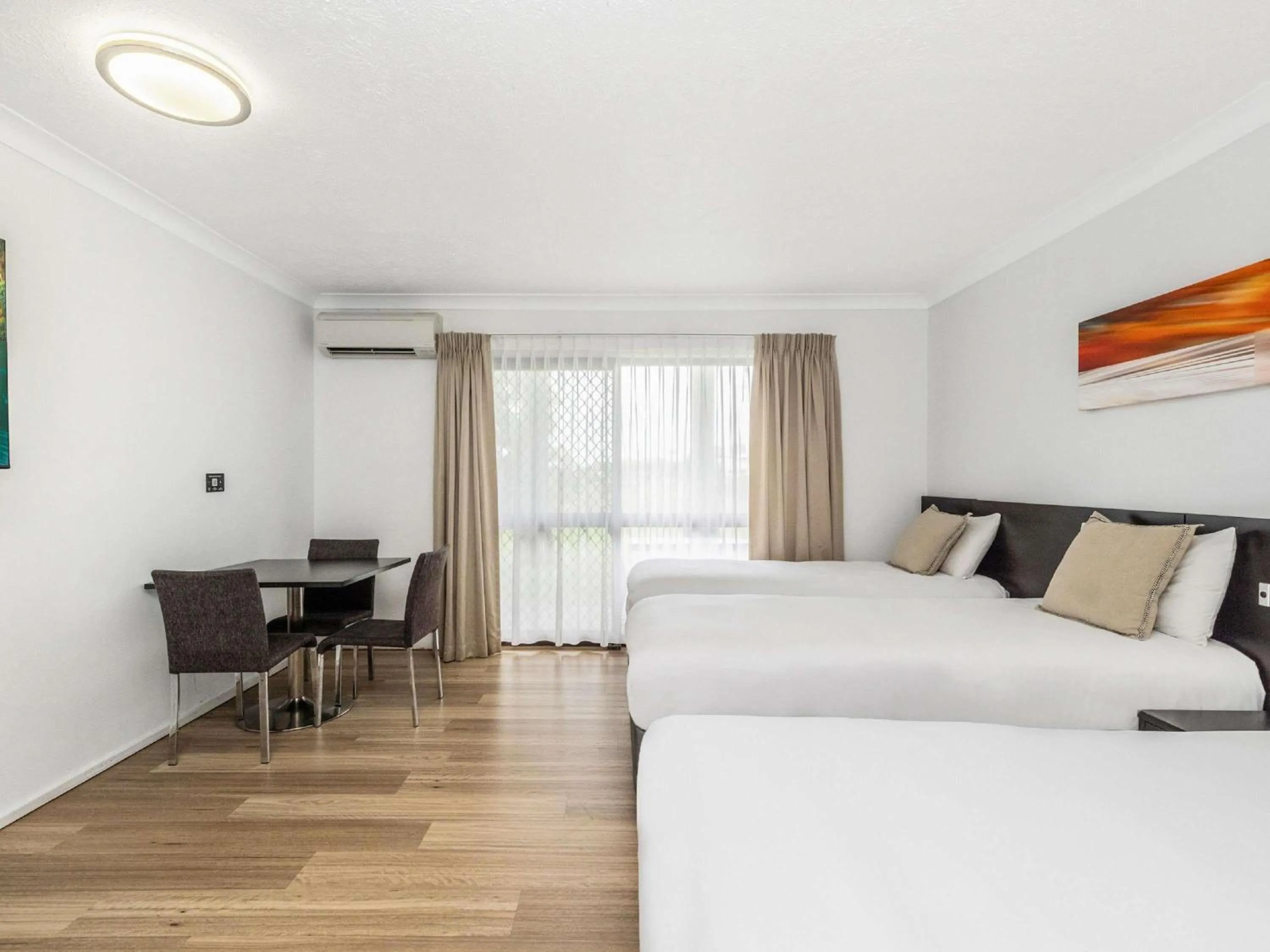 Bedroom, Bed in Mercure Townsville