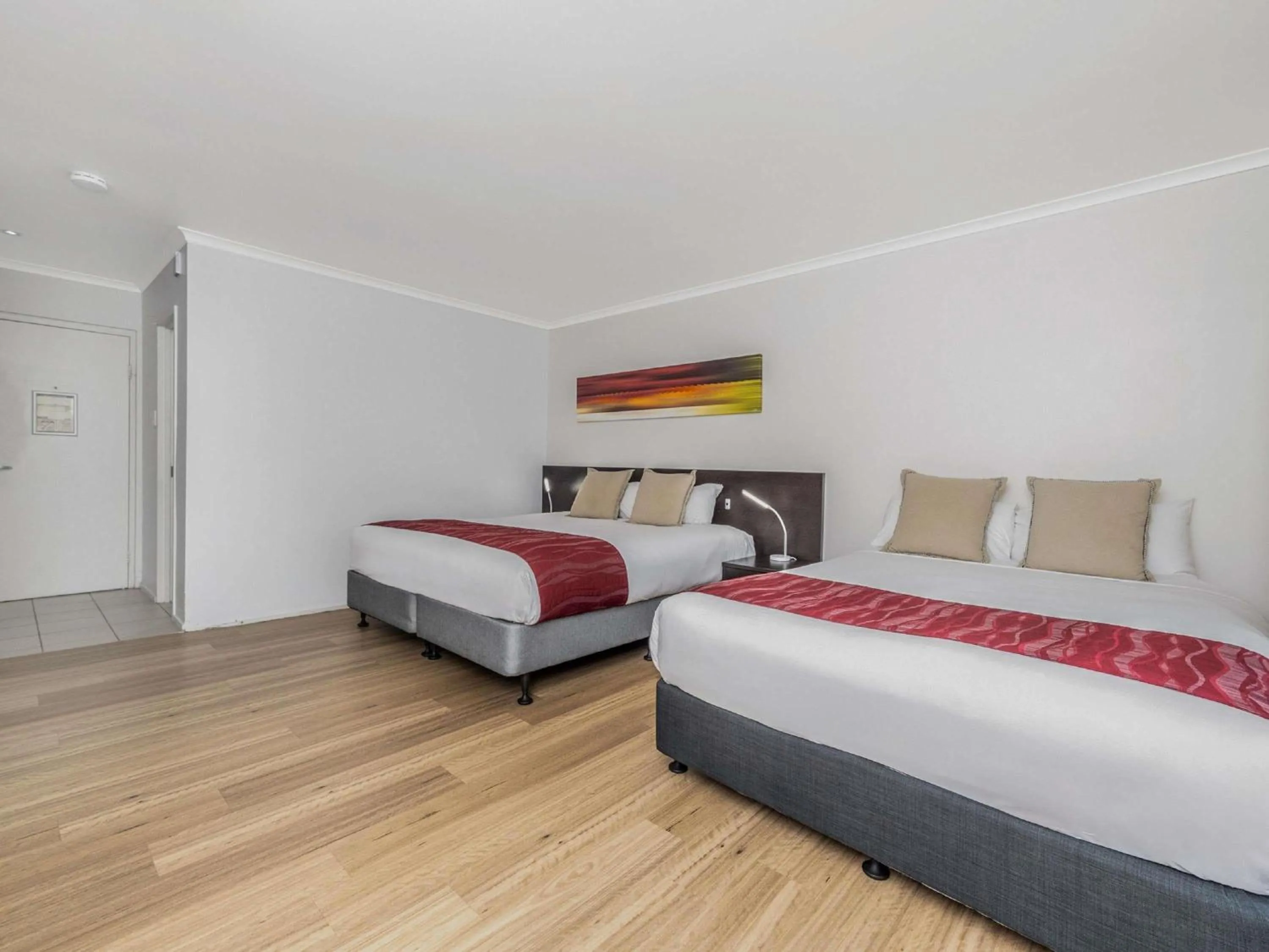 Bedroom, Bed in Mercure Townsville