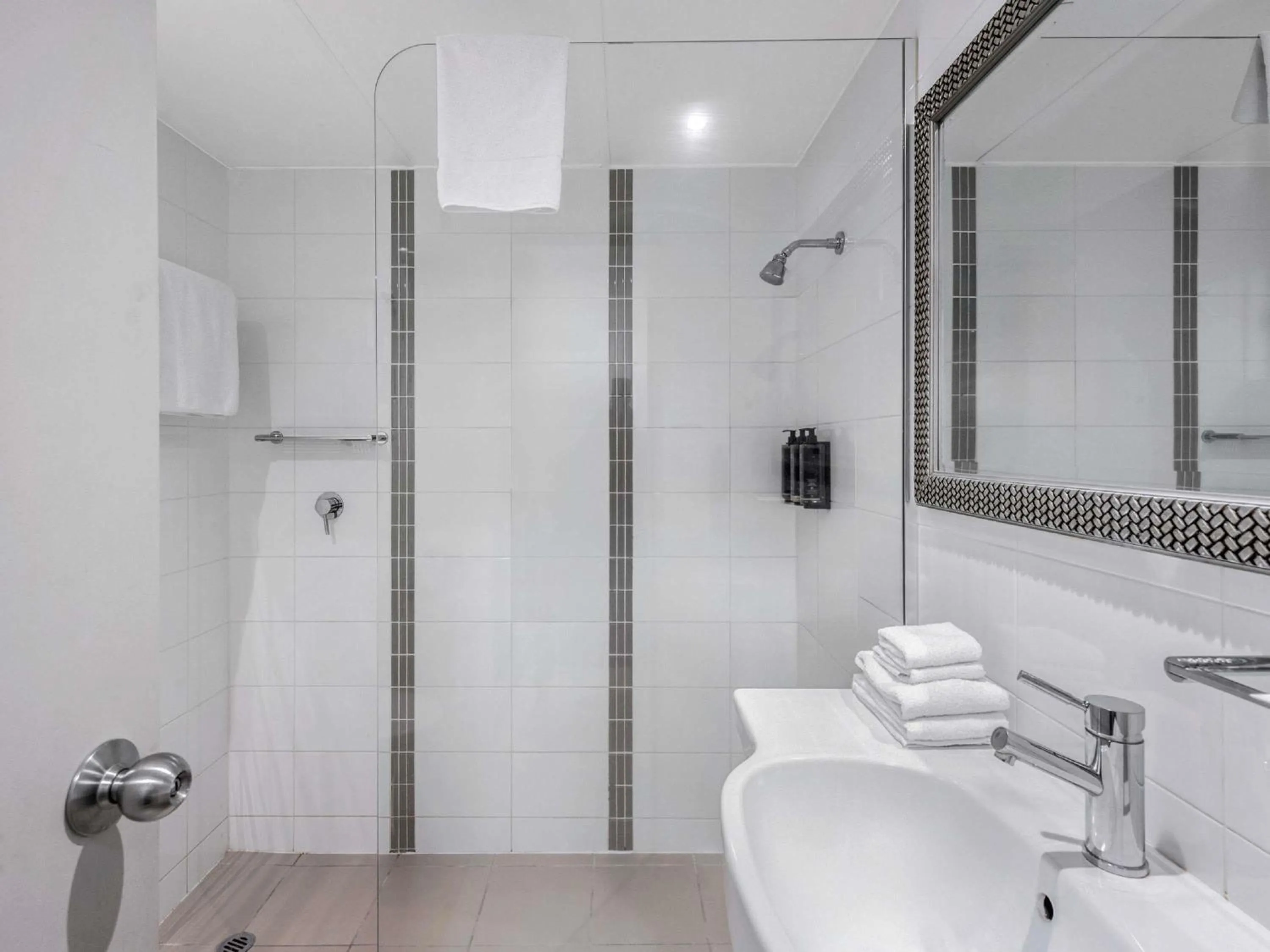 Bedroom in Mercure Townsville