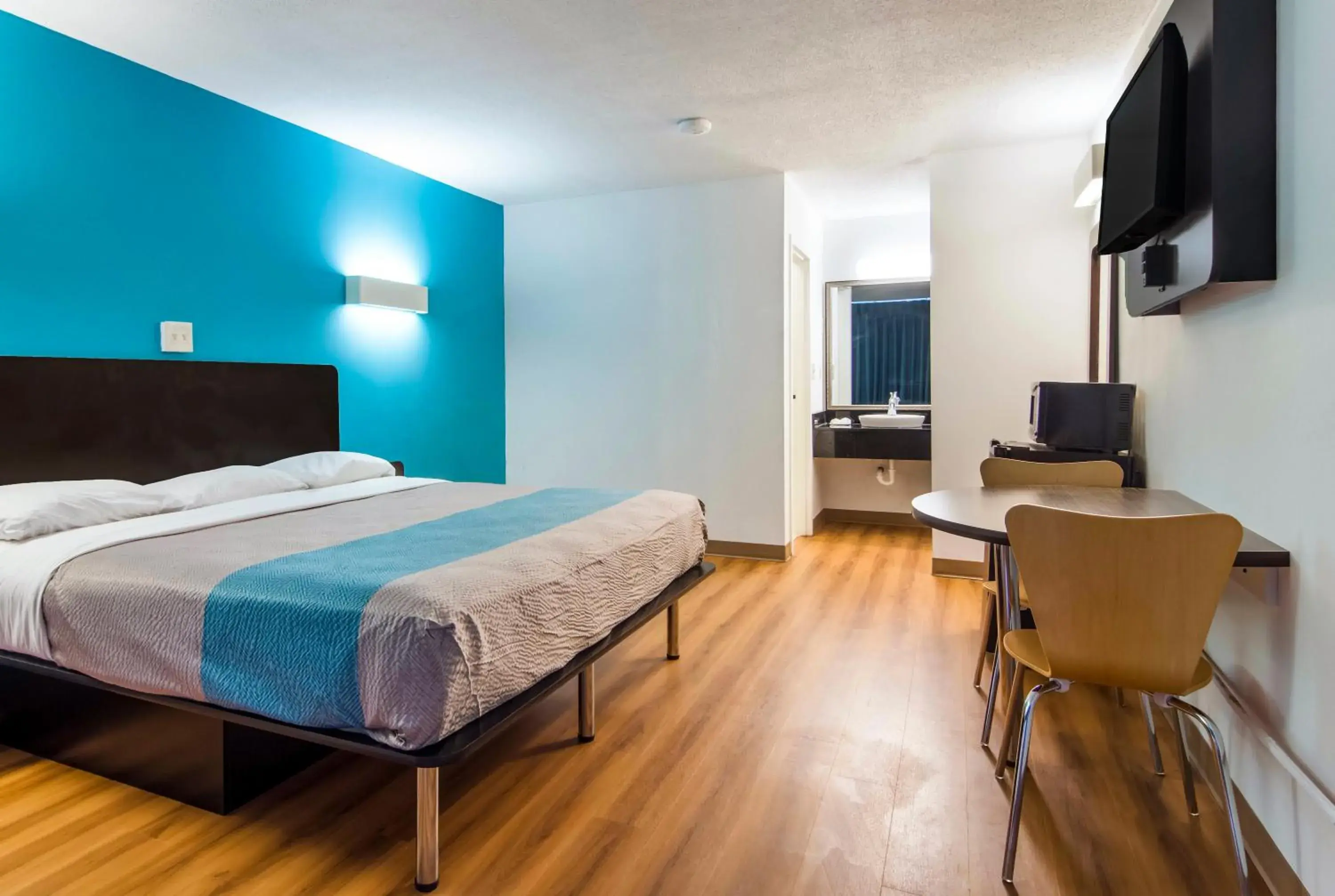 King Room - Disability Access - Non-Smoking in Motel-6 Lagrange Ga King Room - Disability Access - Non-Smoking in Motel-6 Lagrange Ga