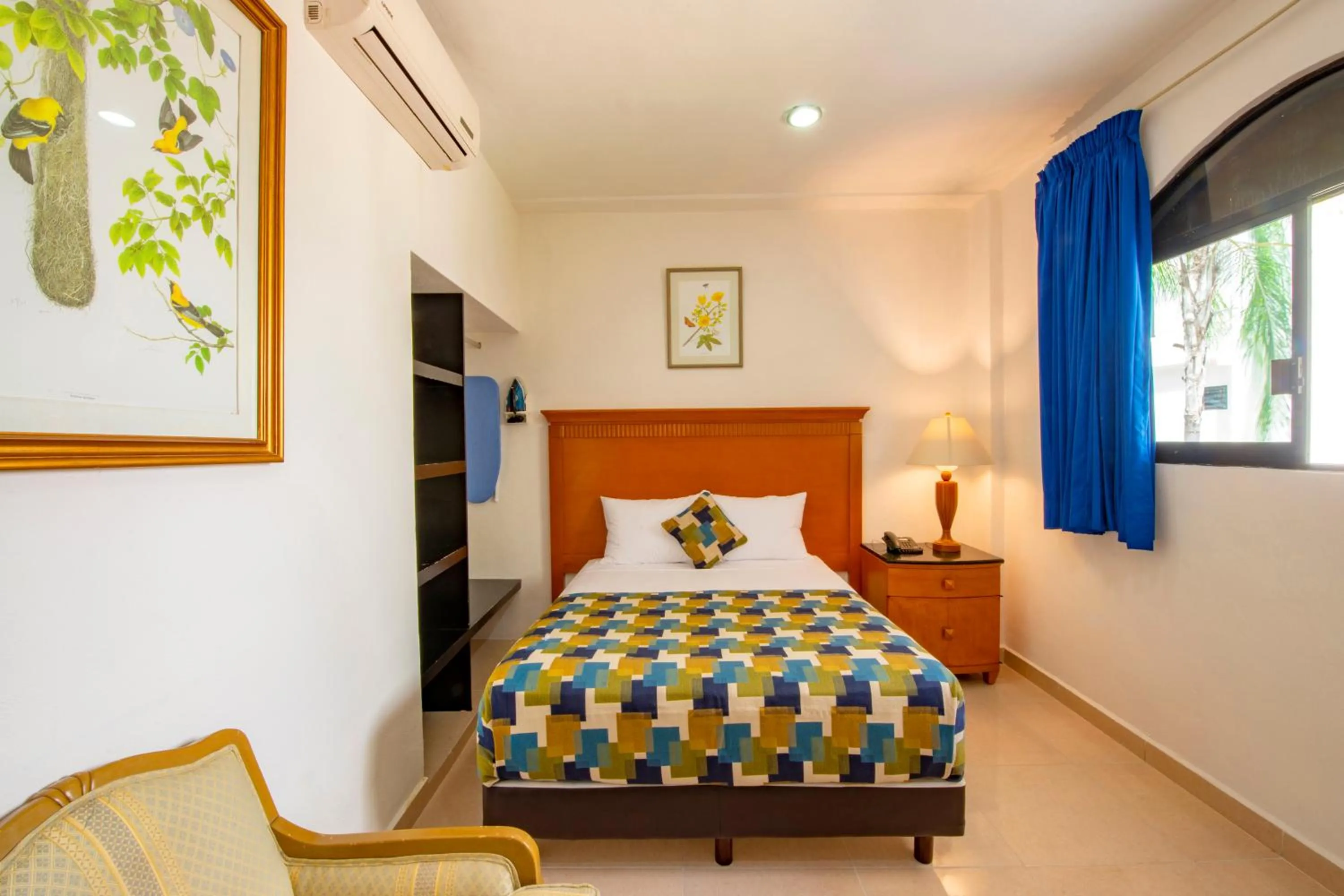 Bed in Hotel Embajadores