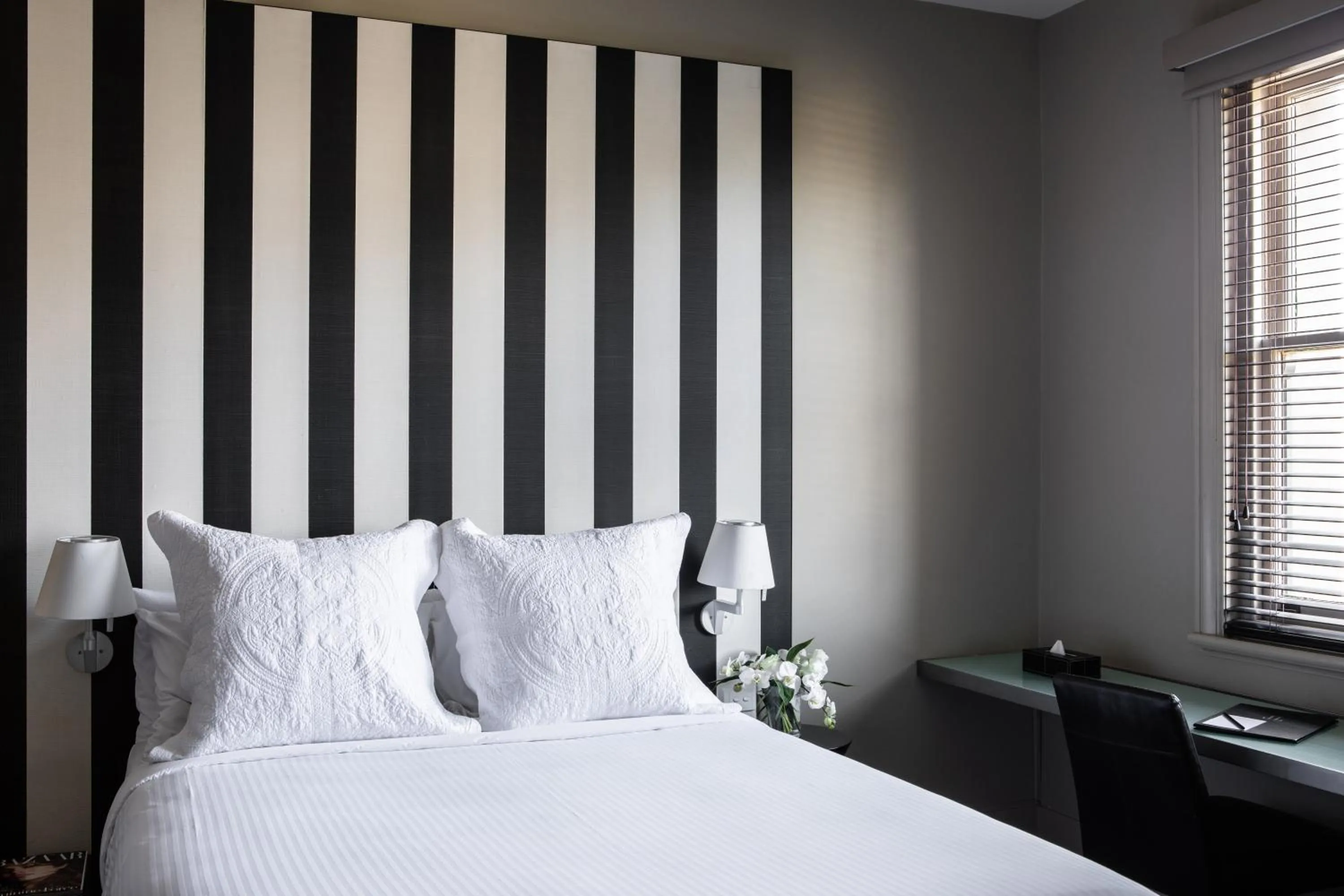 Bed in Lancemore Mansion Hotel Werribee Park