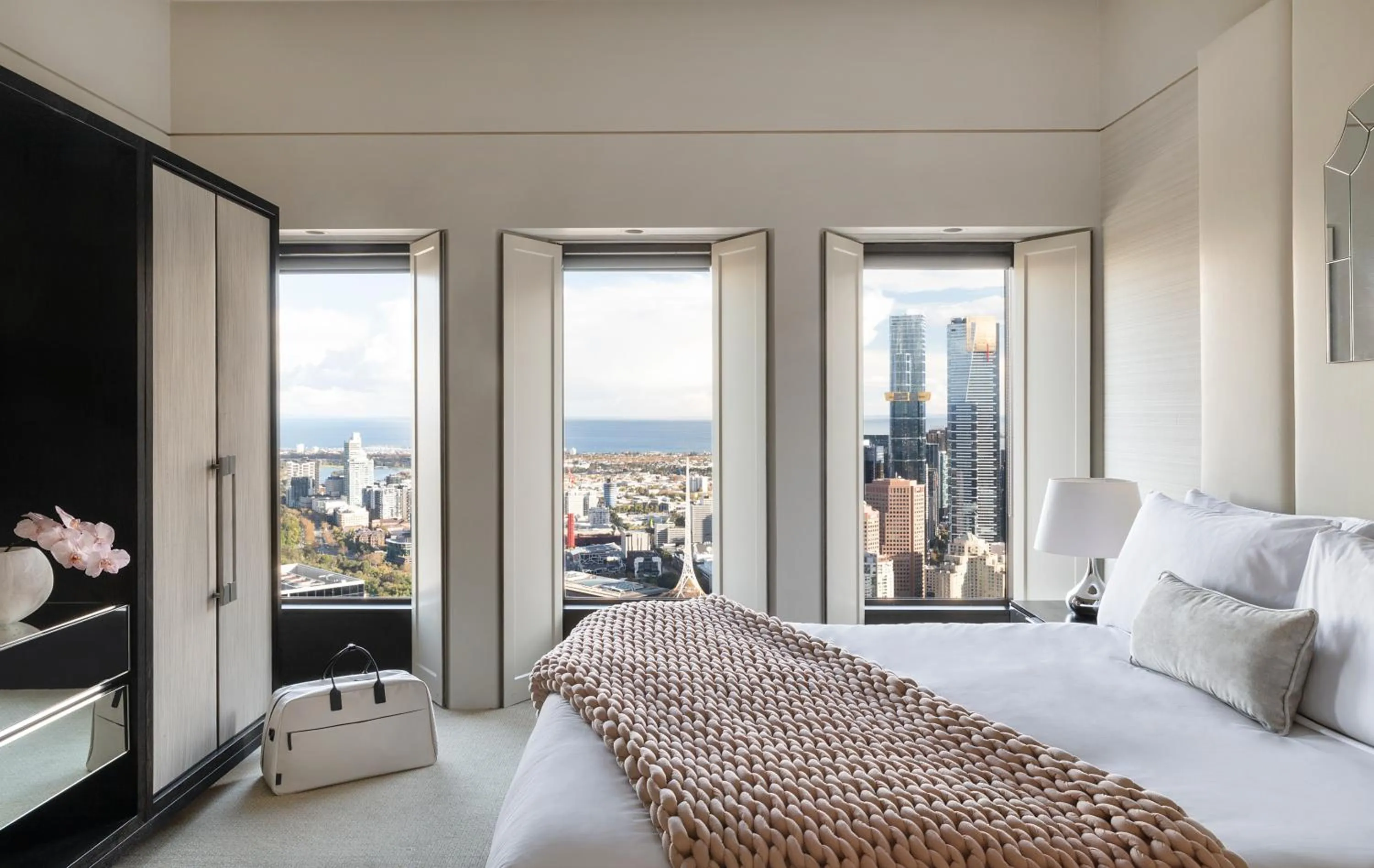 Property building, Bed in Sofitel Melbourne On Collins