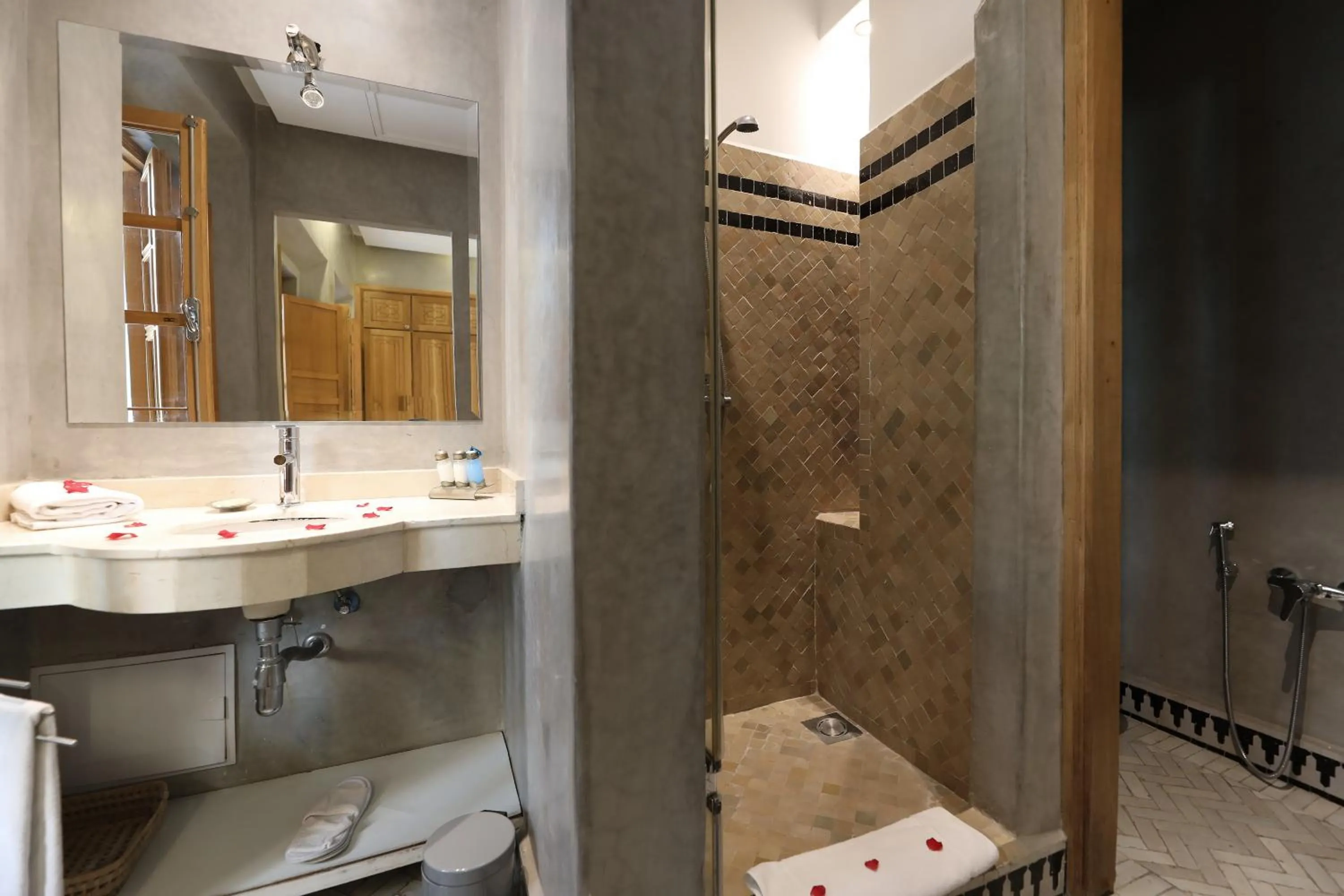 Bathroom in Riad L'Etoile D'Orient