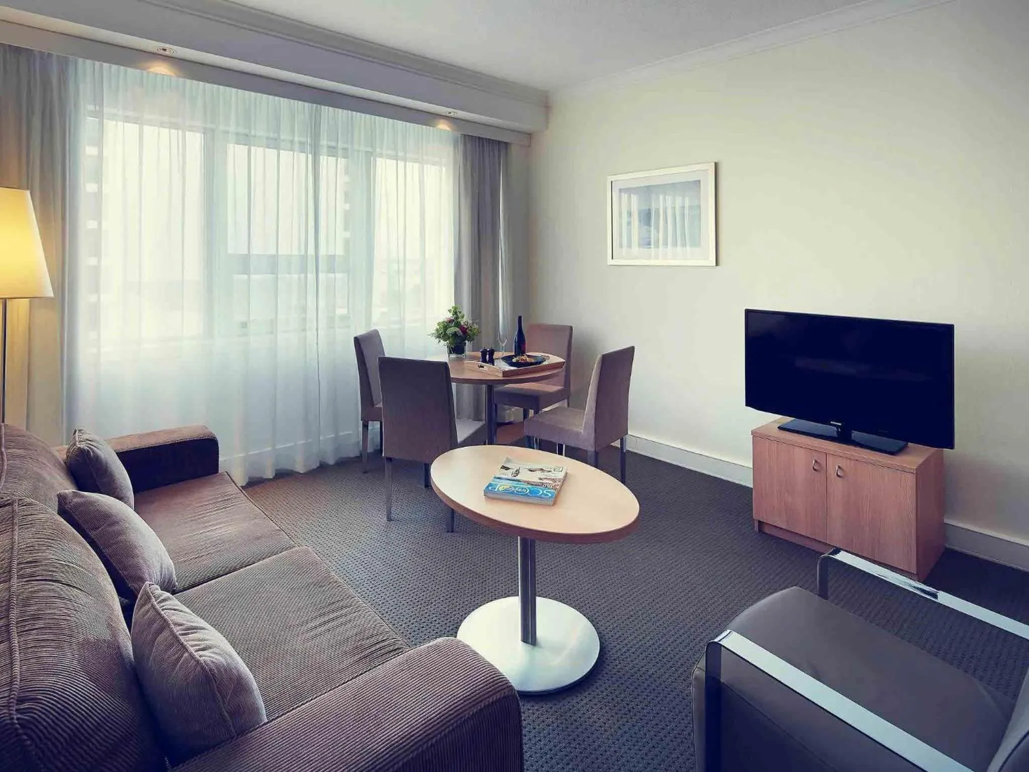 Bedroom in Mercure Perth