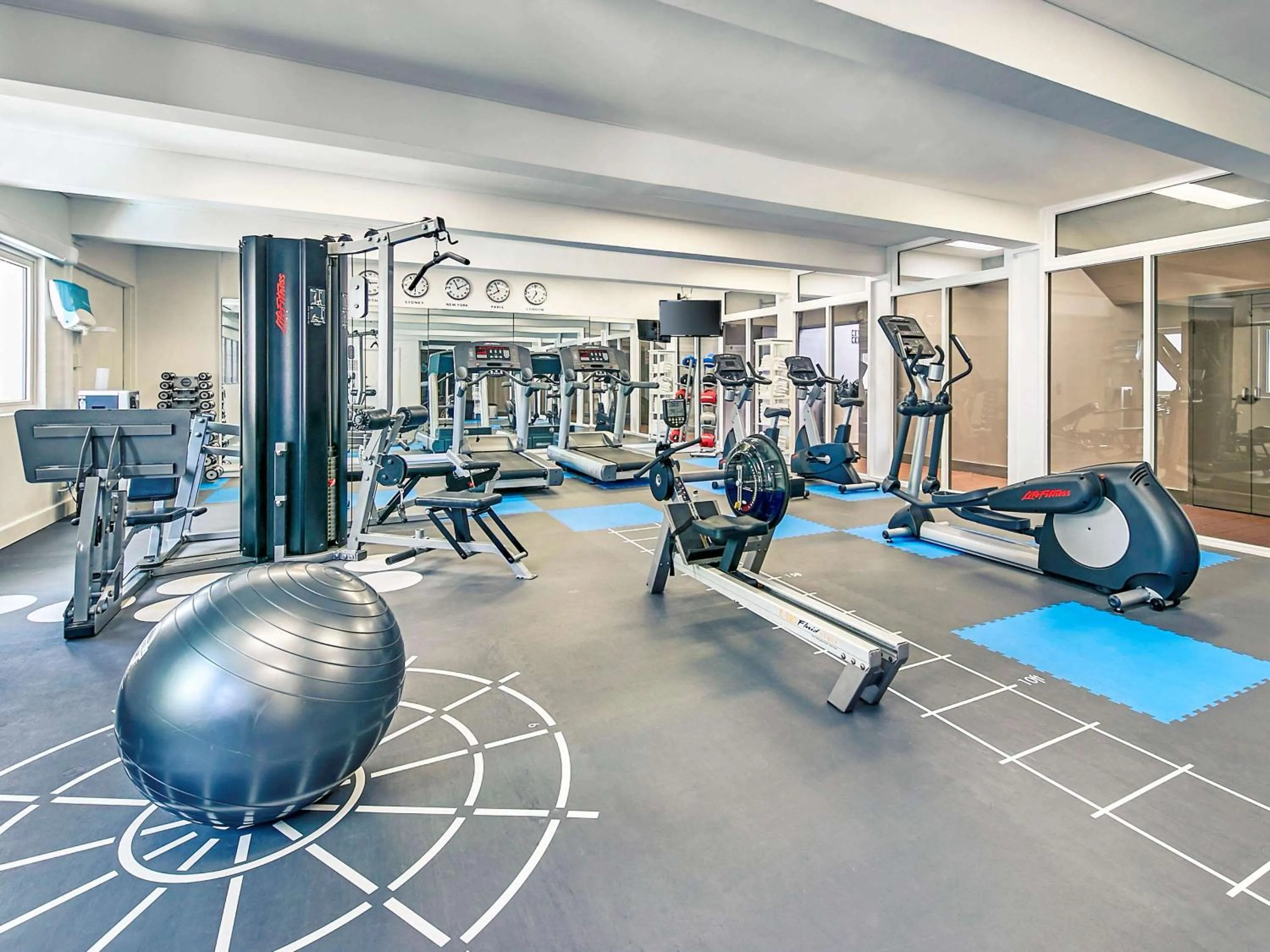 Fitness centre/facilities in Mercure Perth