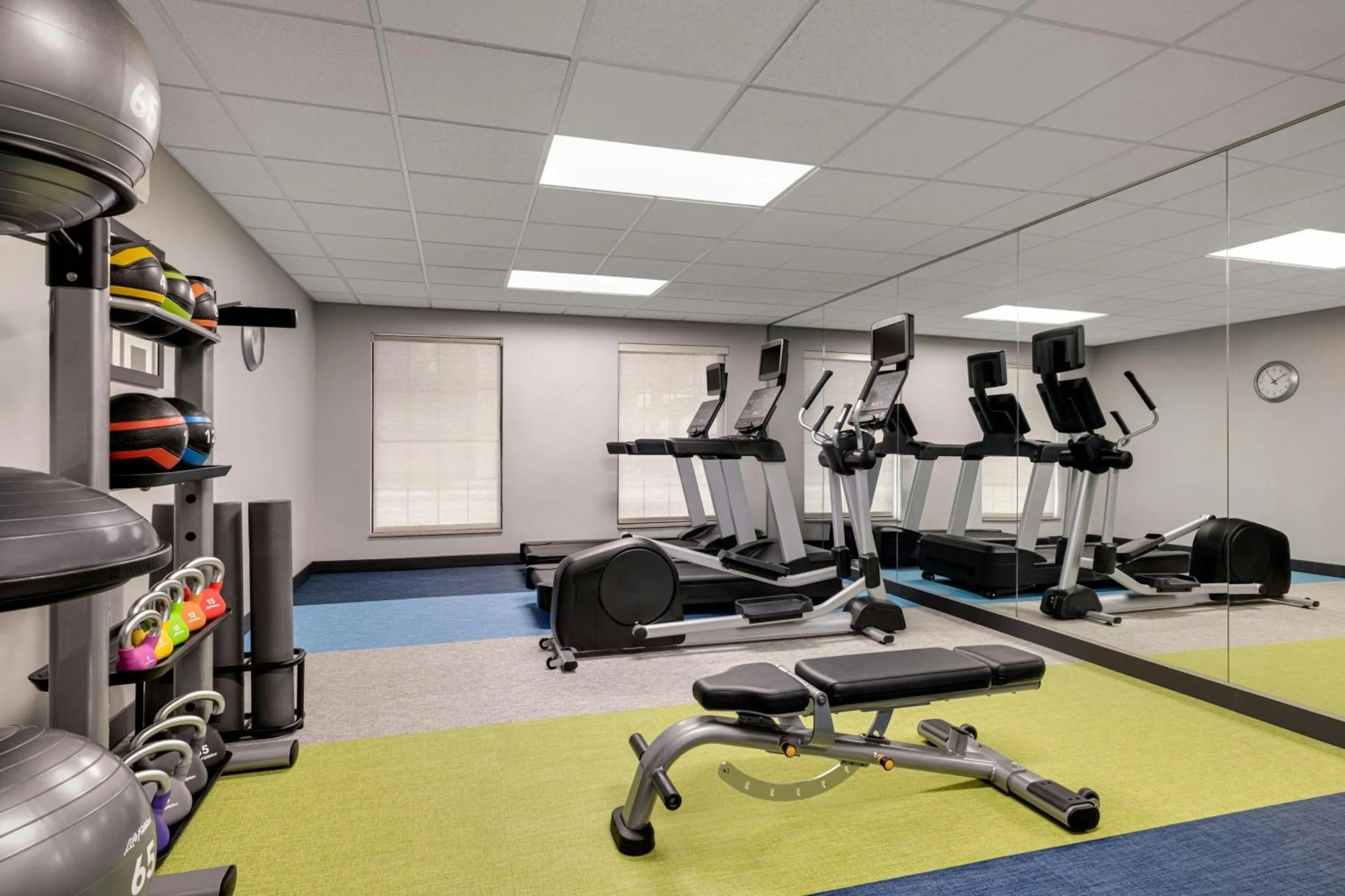 Fitness centre/facilities in TownePlace Suites by Marriott Williamsport