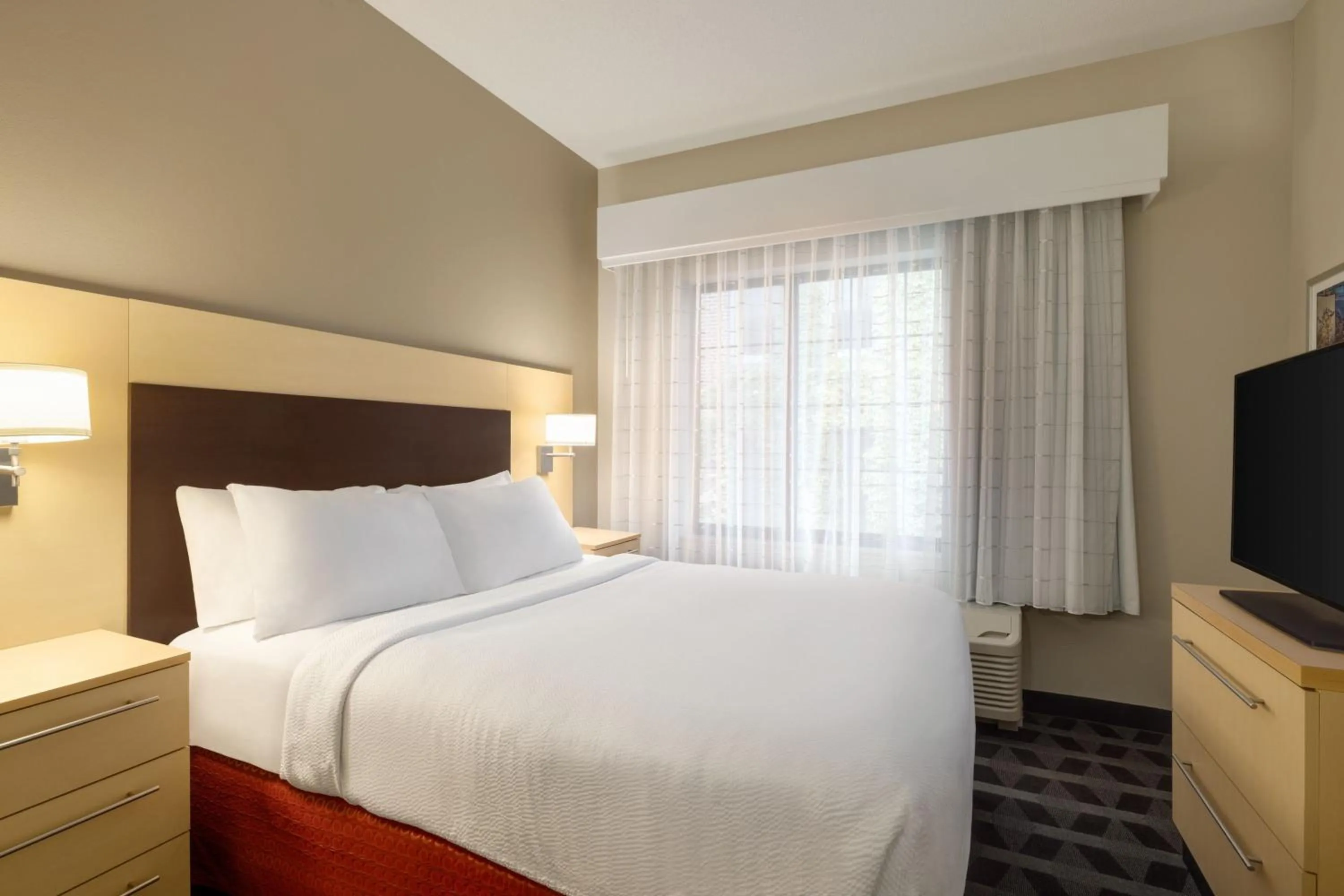 Bedroom, Bed in TownePlace Suites by Marriott Williamsport