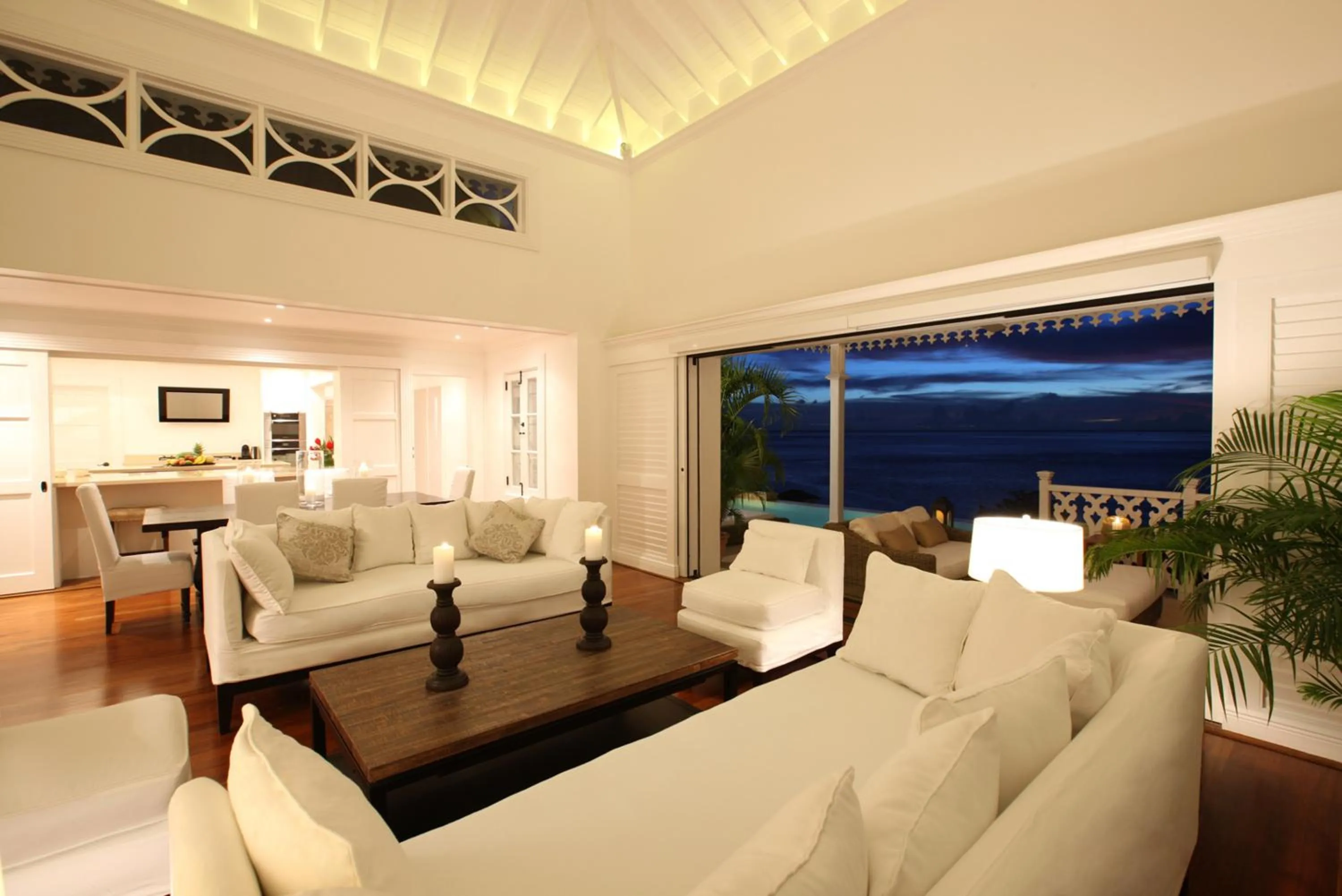 Living room in Sugar Beach, A Viceroy Resort