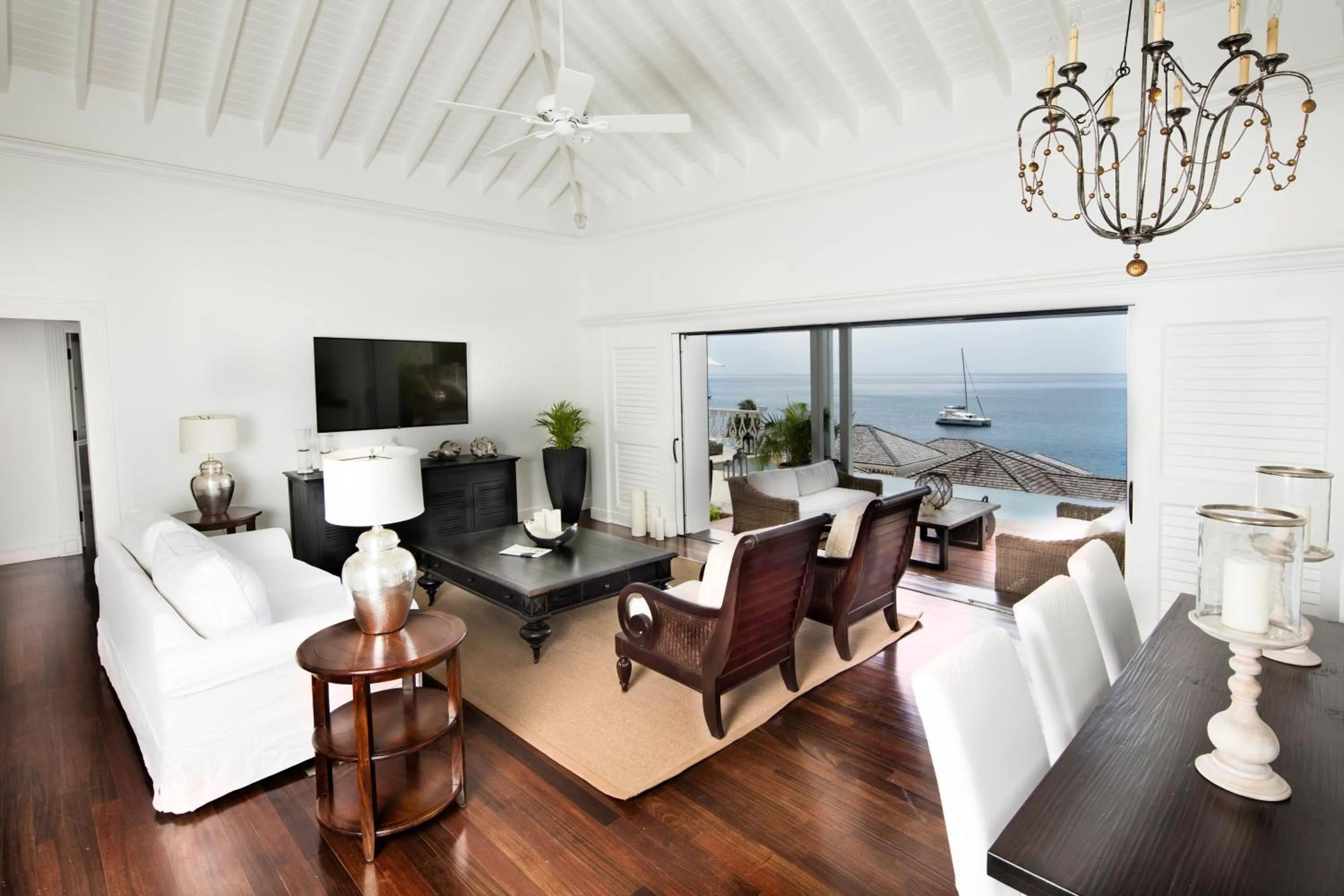 Living room in Sugar Beach, A Viceroy Resort