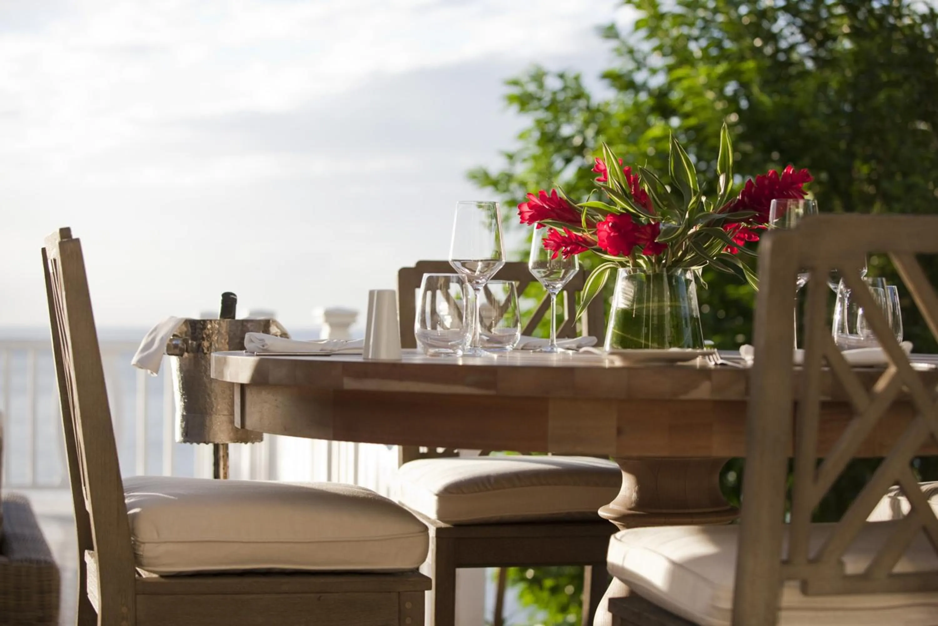 Dining area in Sugar Beach, A Viceroy Resort
