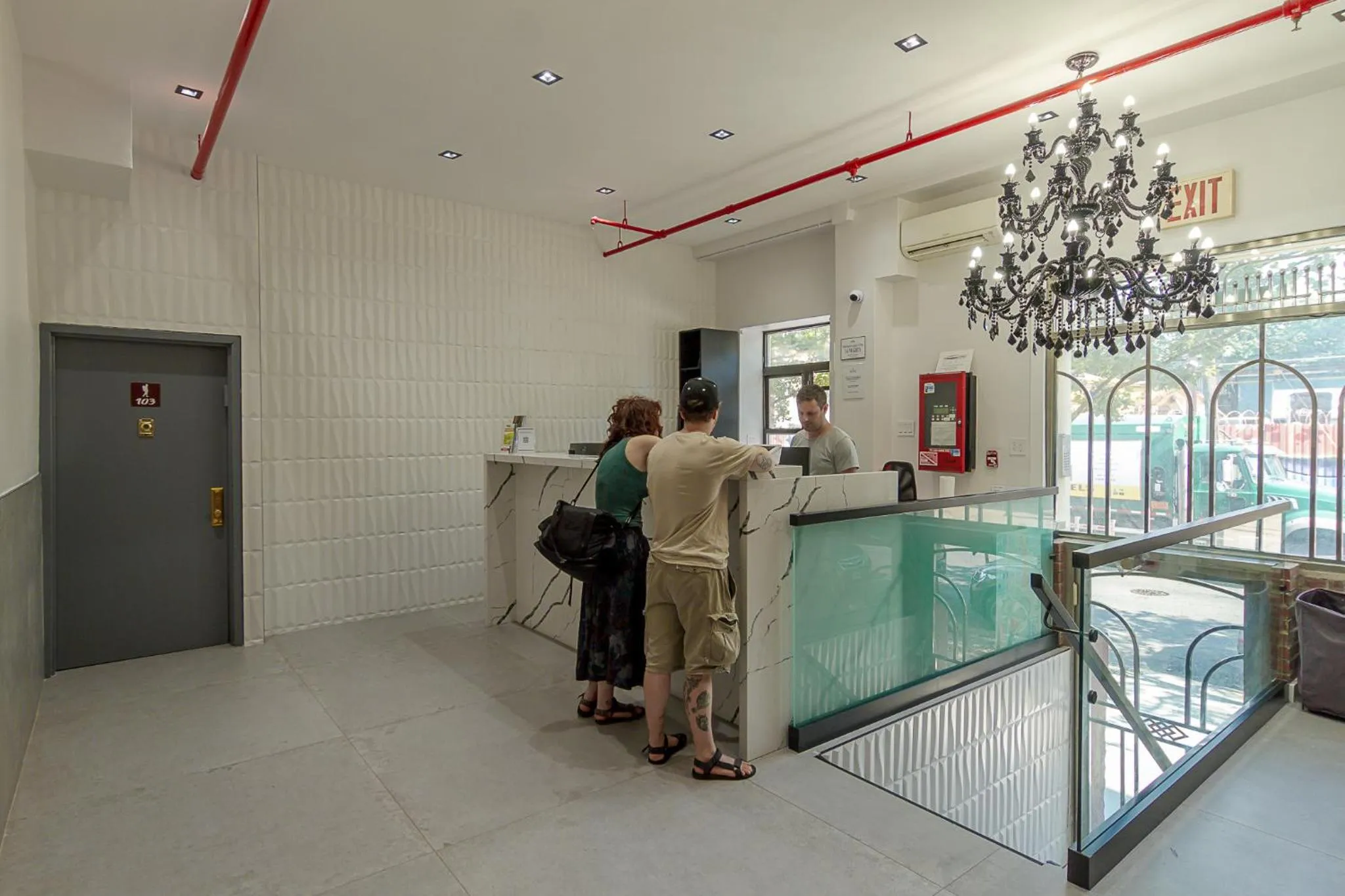 Facade/entrance in NY Moore Hostel