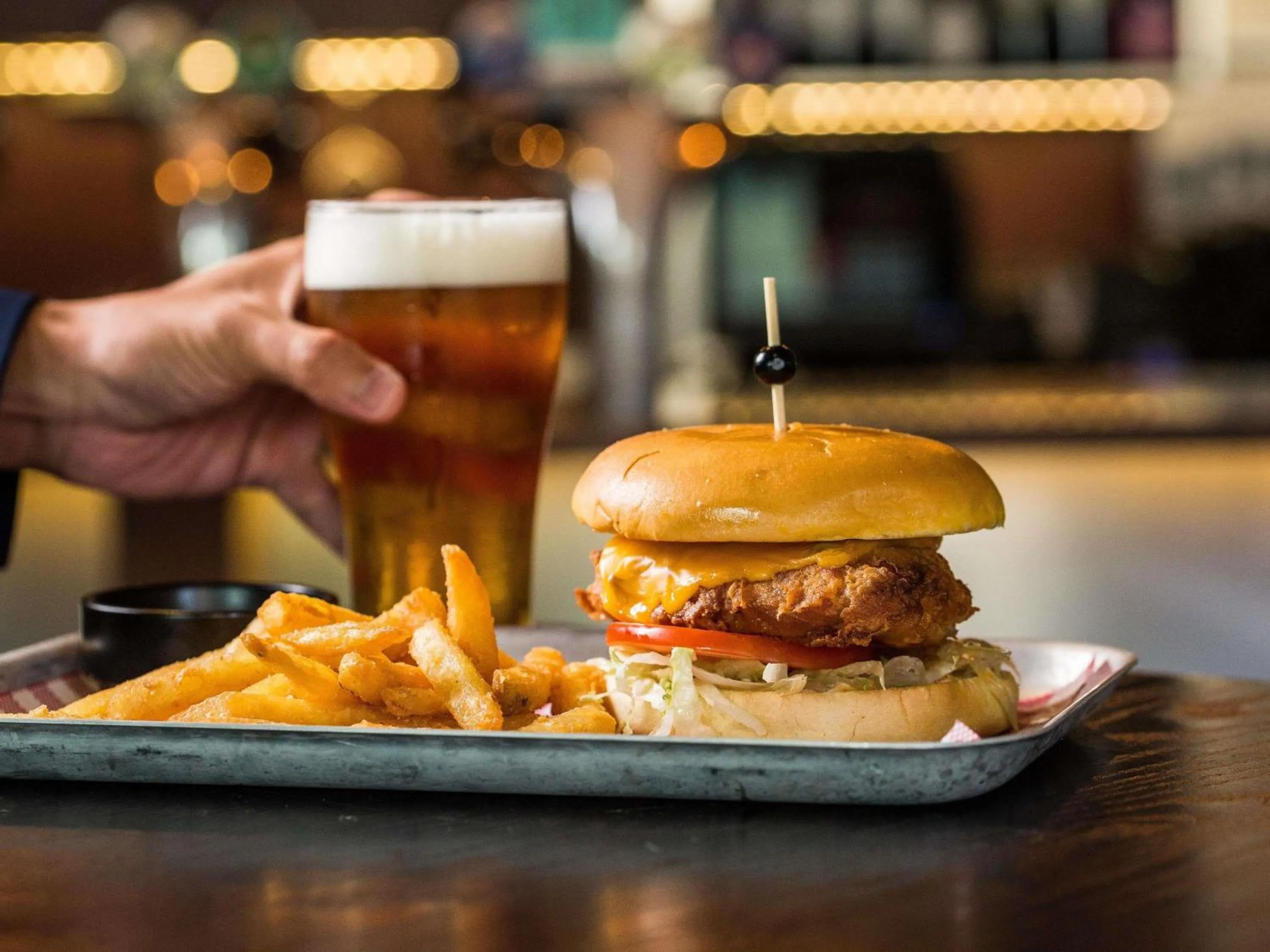 Lounge or bar in Mercure Sydney