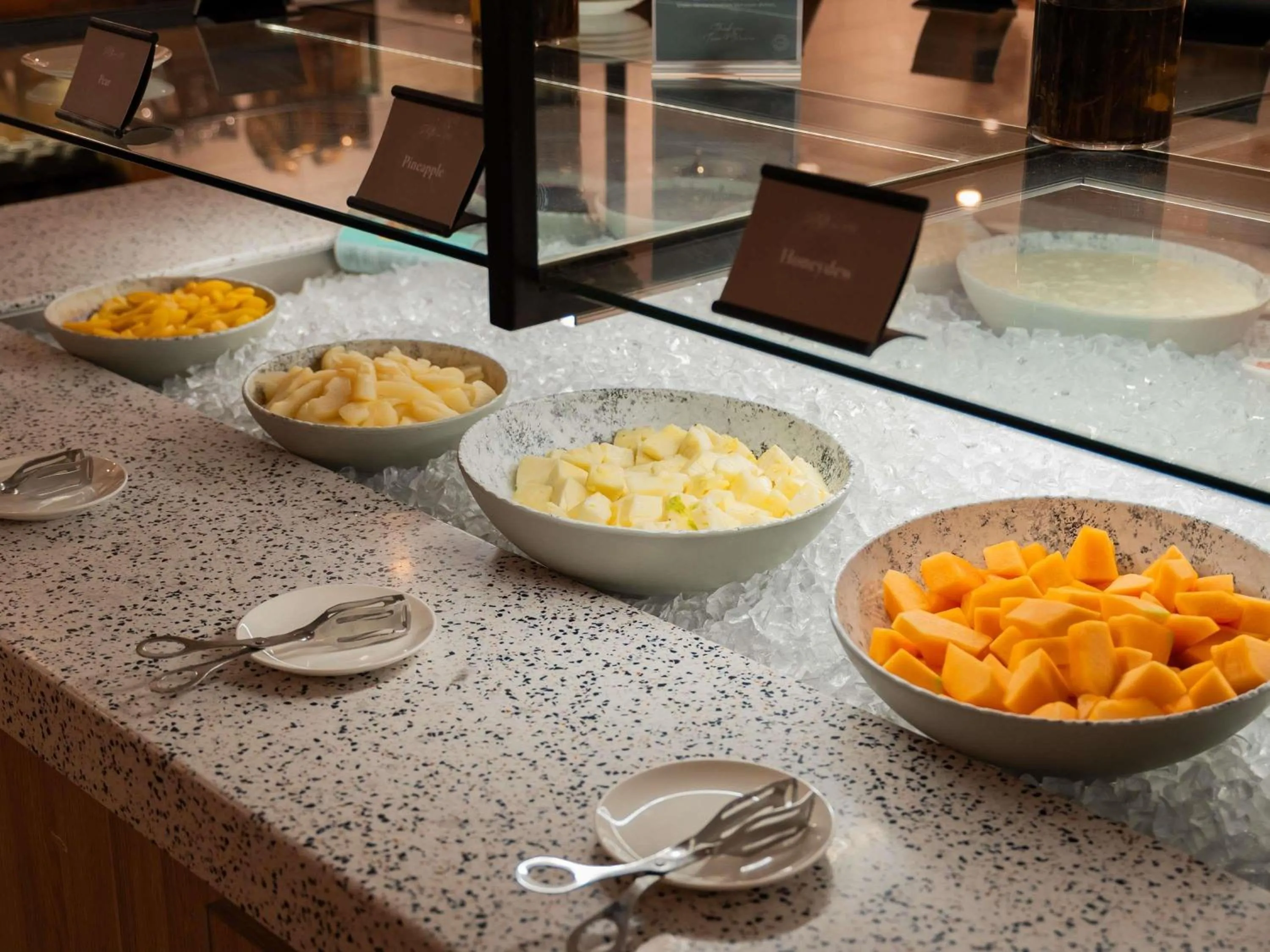 Breakfast in Mercure Sydney