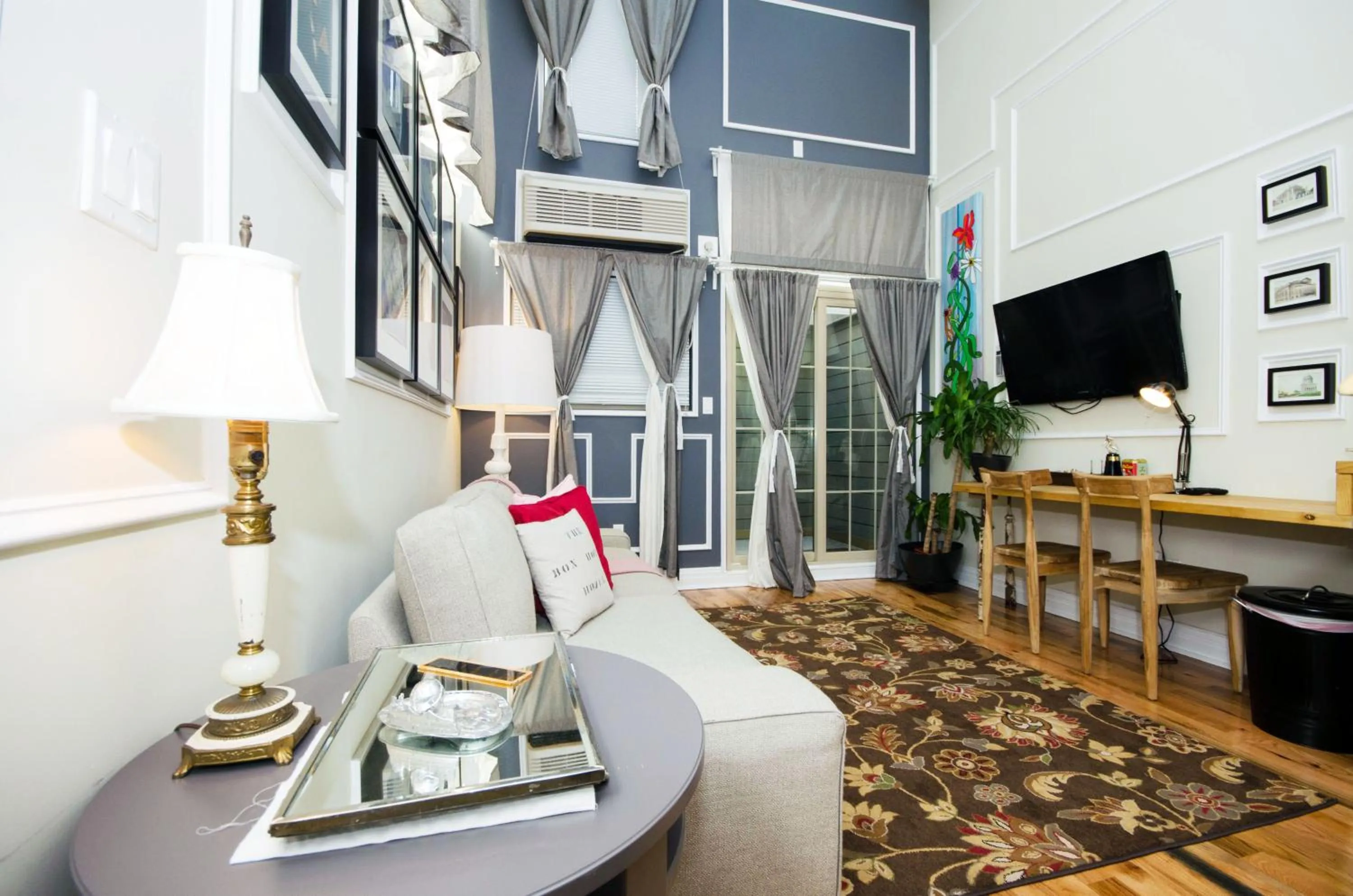 Living room in The Box House Hotel