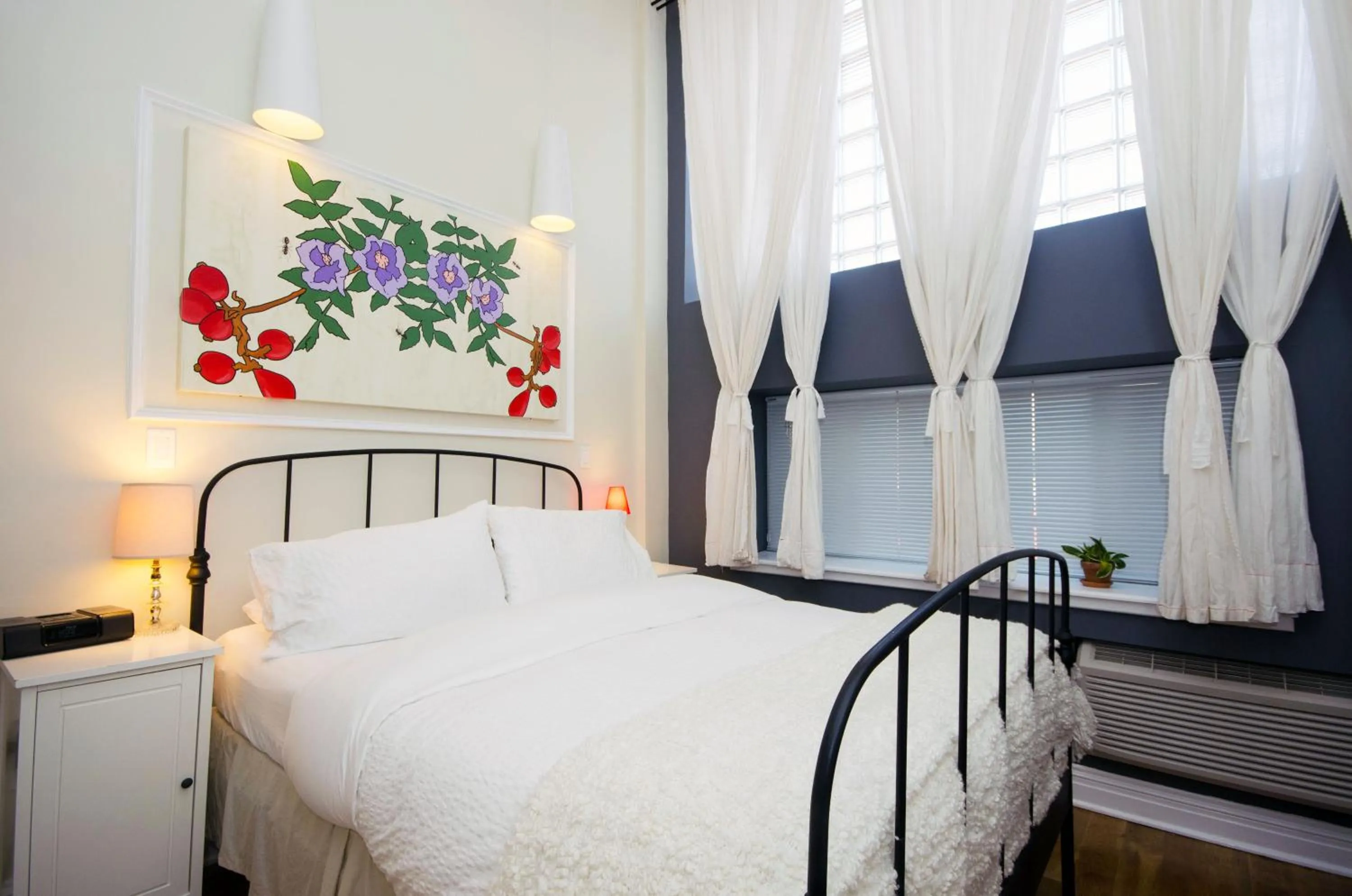 Bedroom, Bed in The Box House Hotel