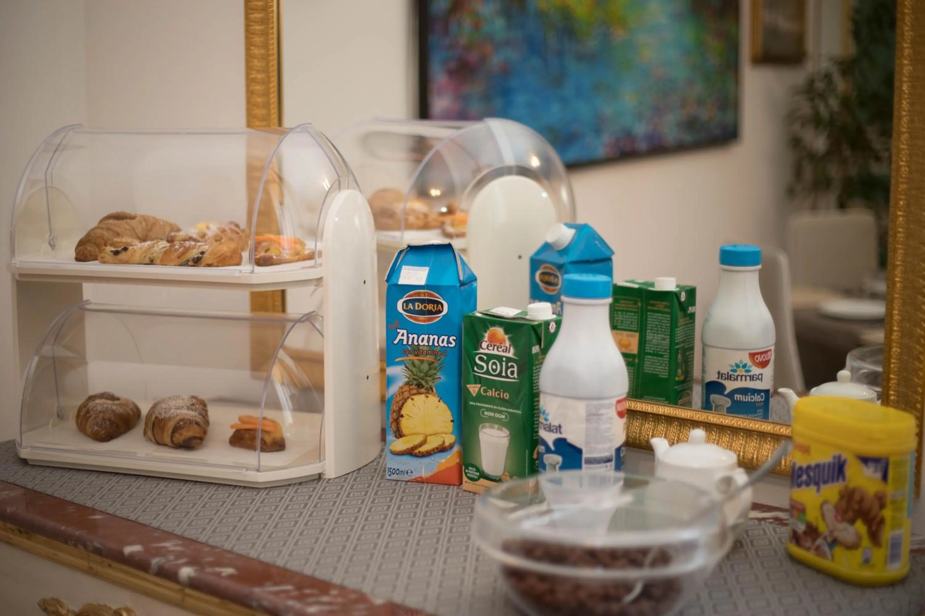 Breakfast in Cannatella's Mansion