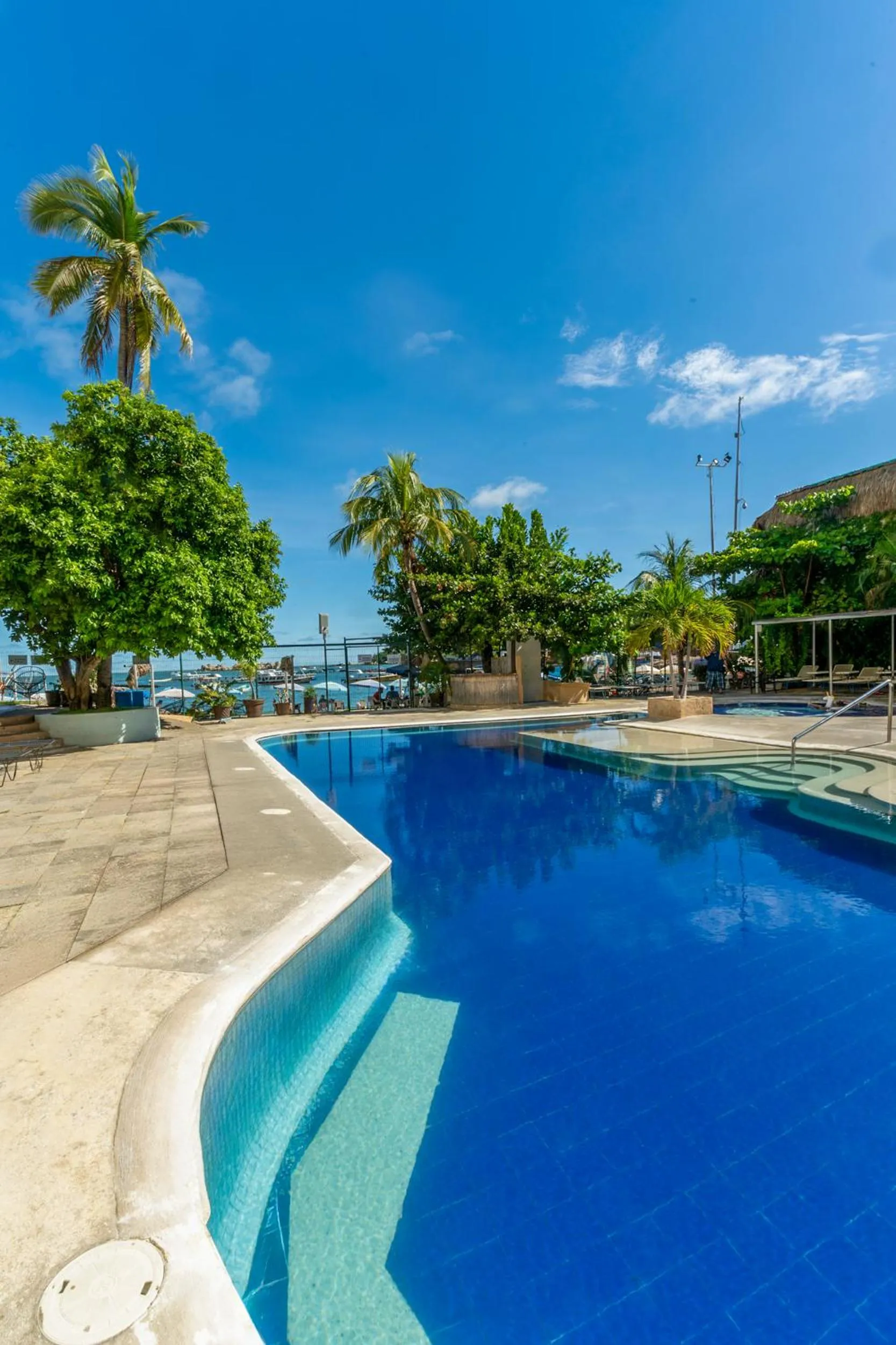 Swimming pool in Acamar Beach Resort
