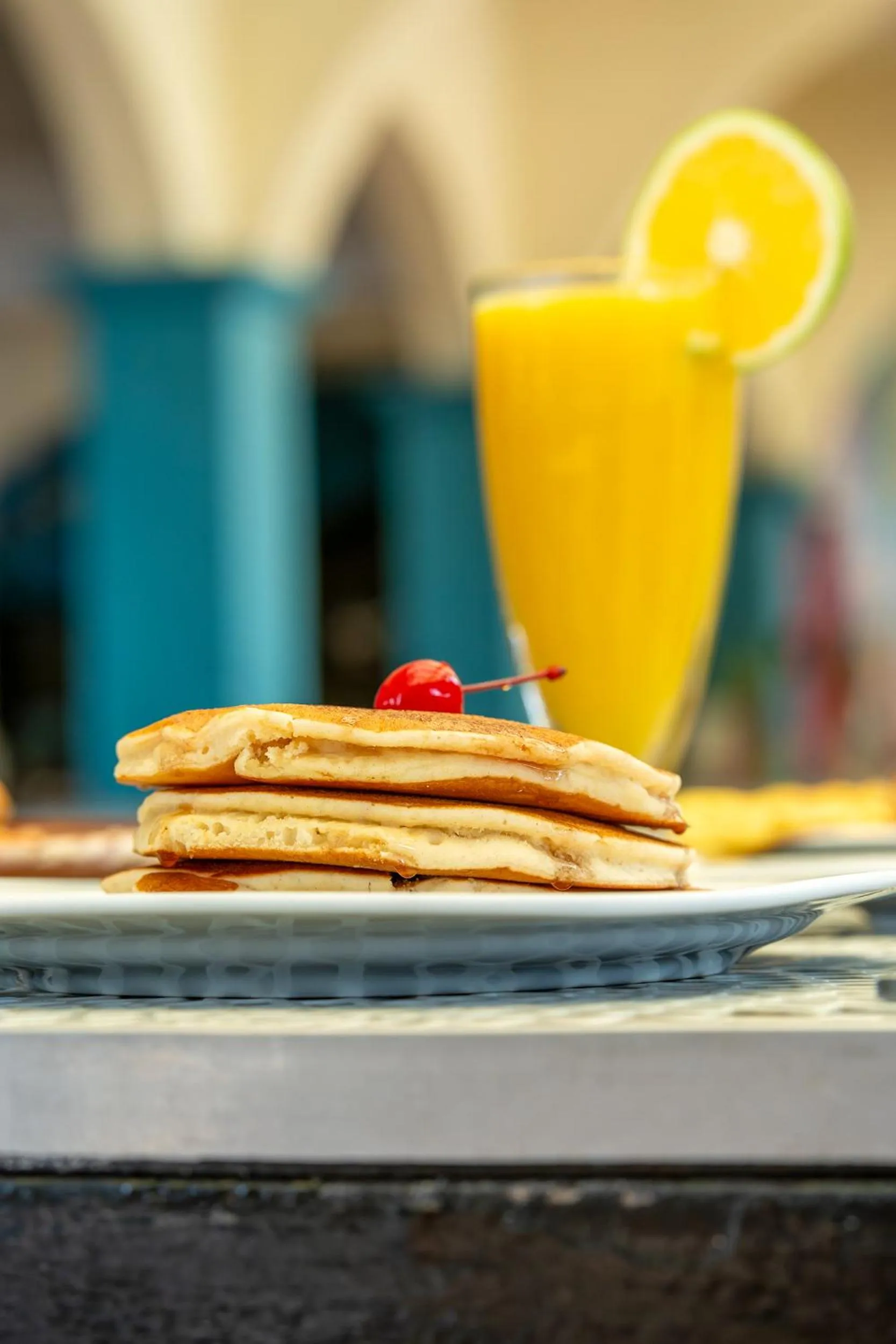 Restaurant/places to eat in Acamar Beach Resort