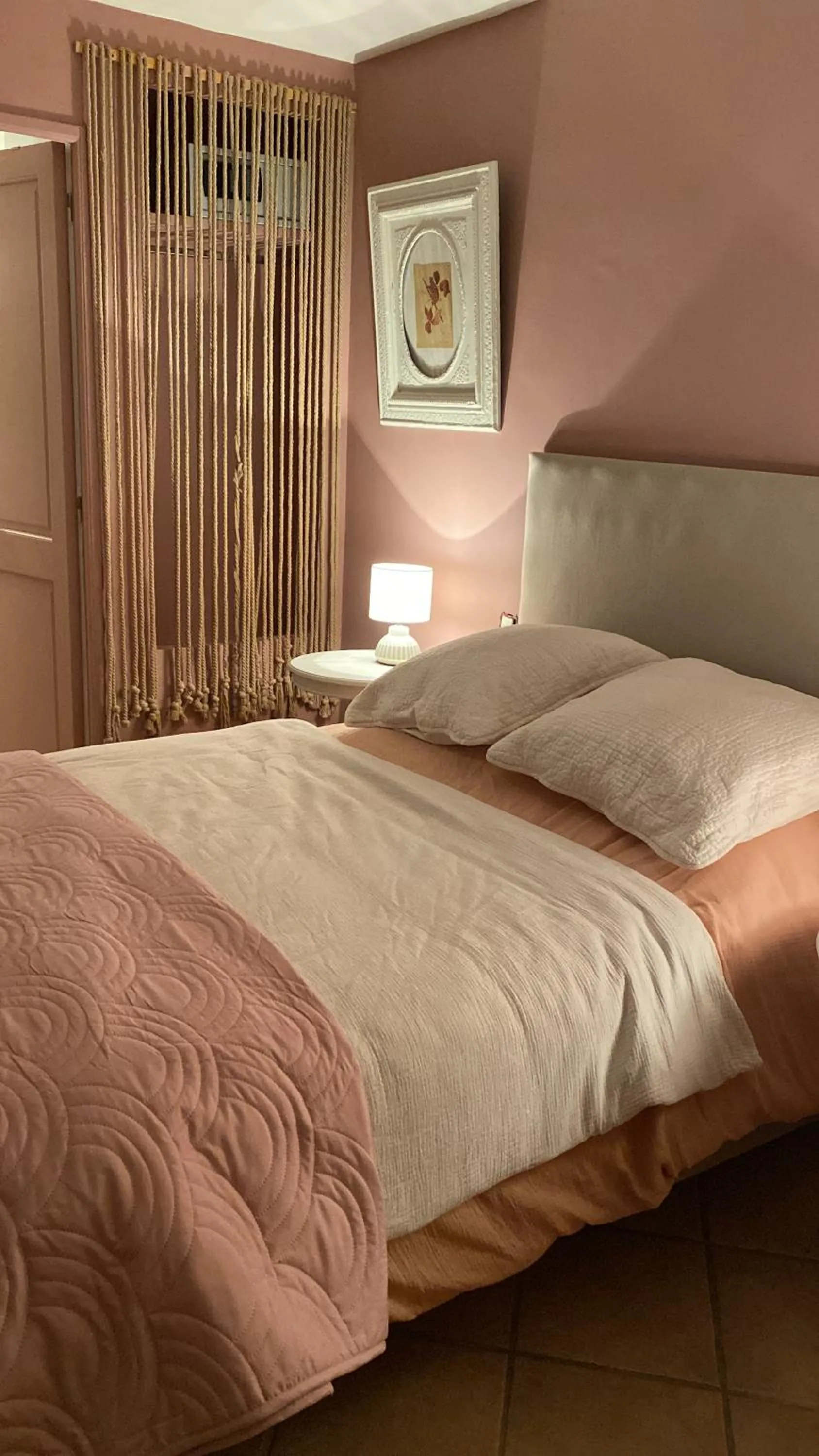 Bed in Le Mas des Sources