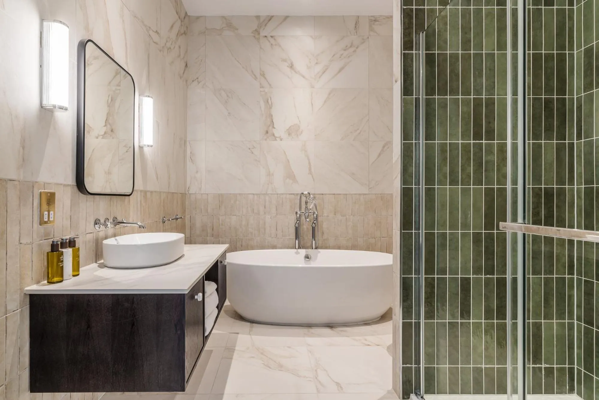 Bathroom in Dunkeld House Hotel