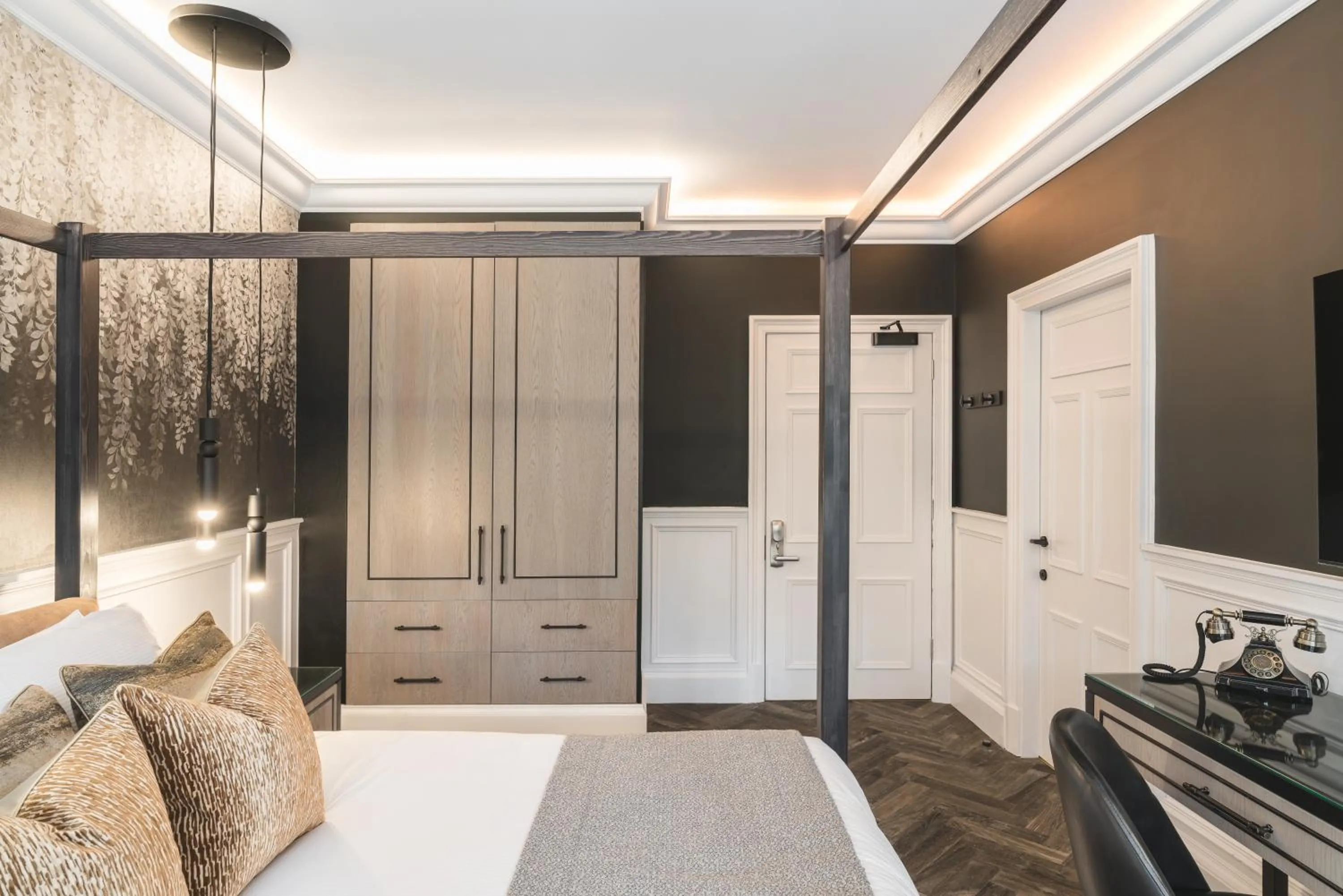 Bed in Dunkeld House Hotel