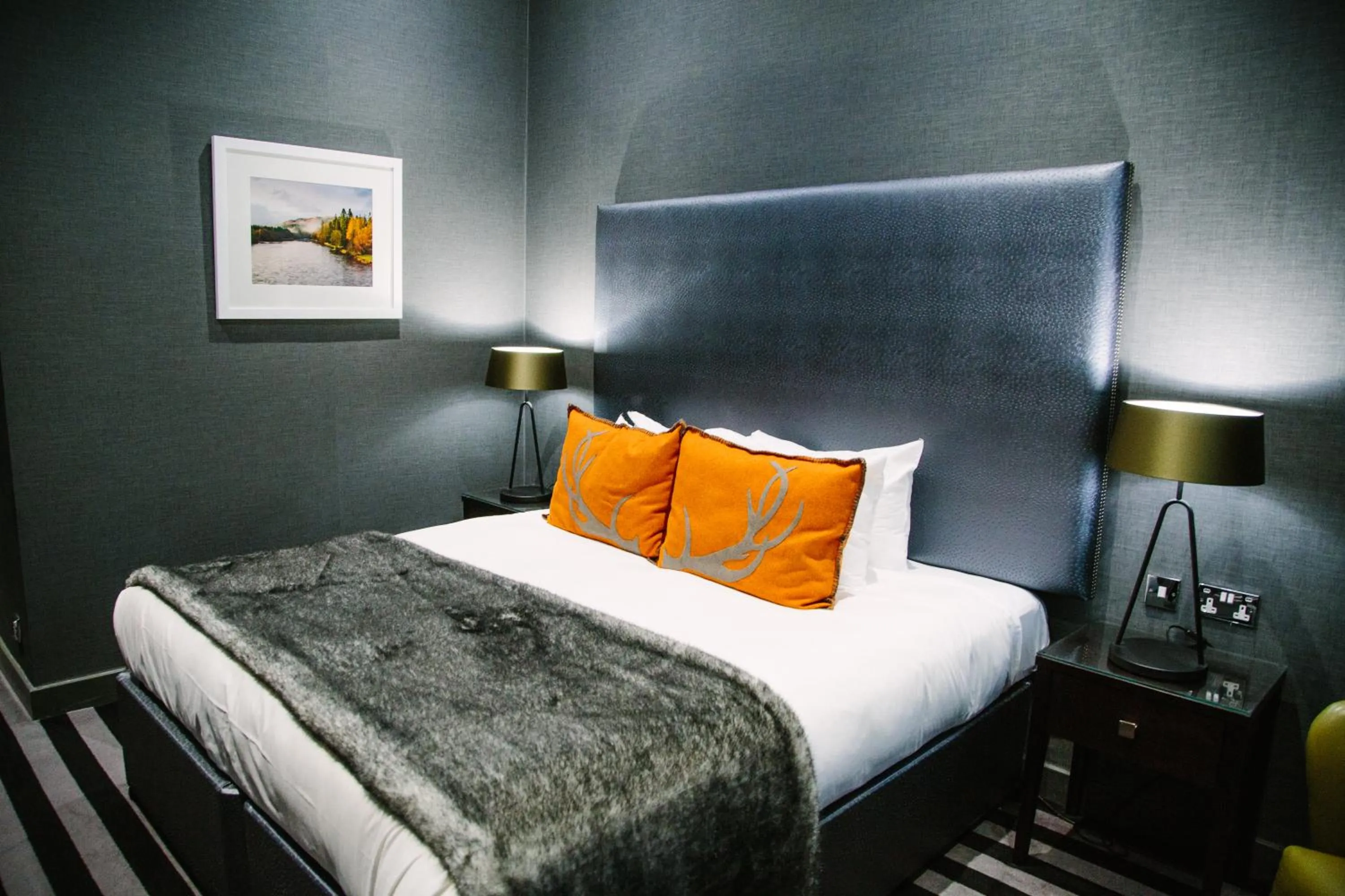 Bedroom, Bed in Dunkeld House Hotel